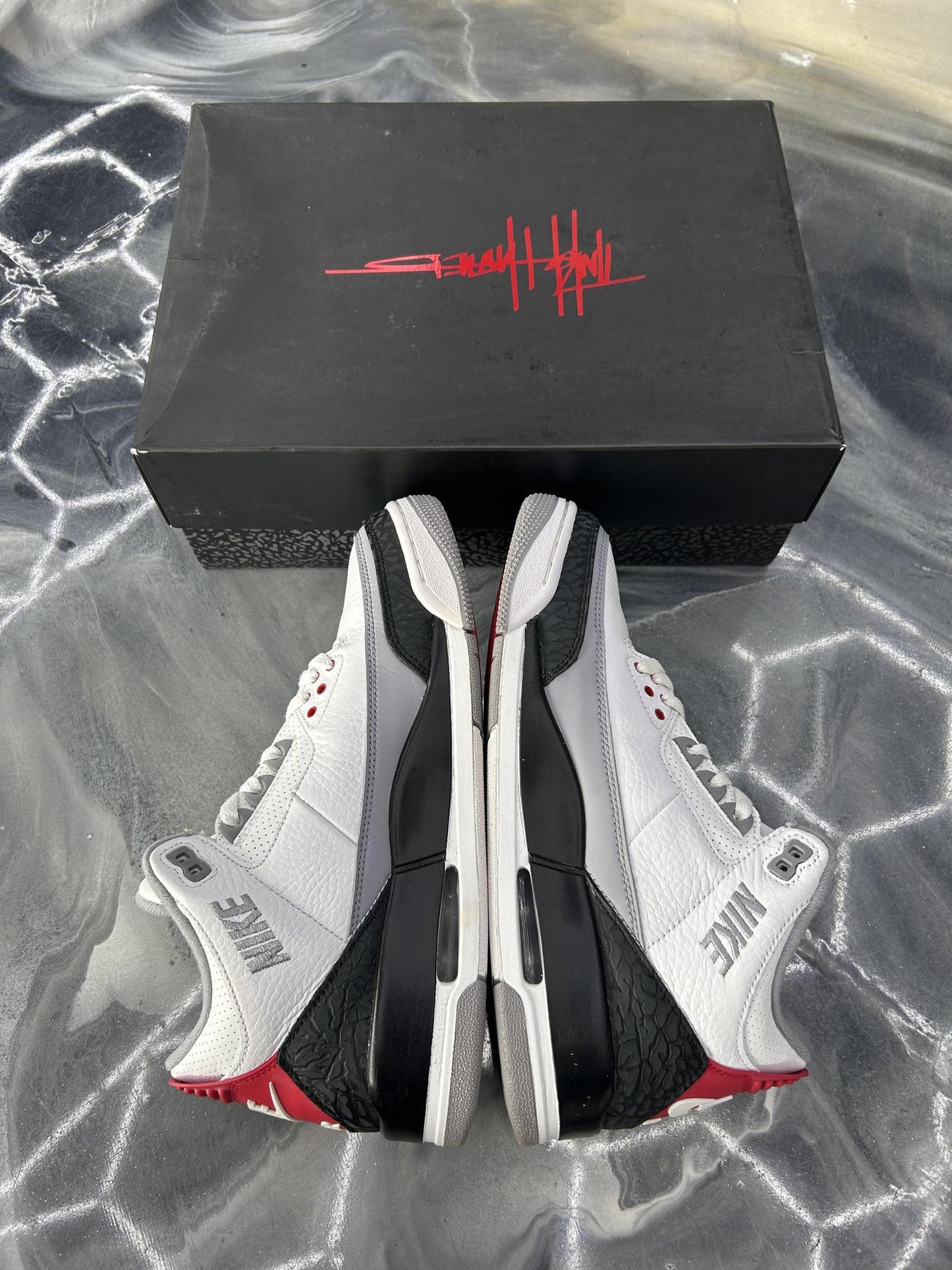 Jordan 3 Tinker "Black Fire Red" Used Size 9