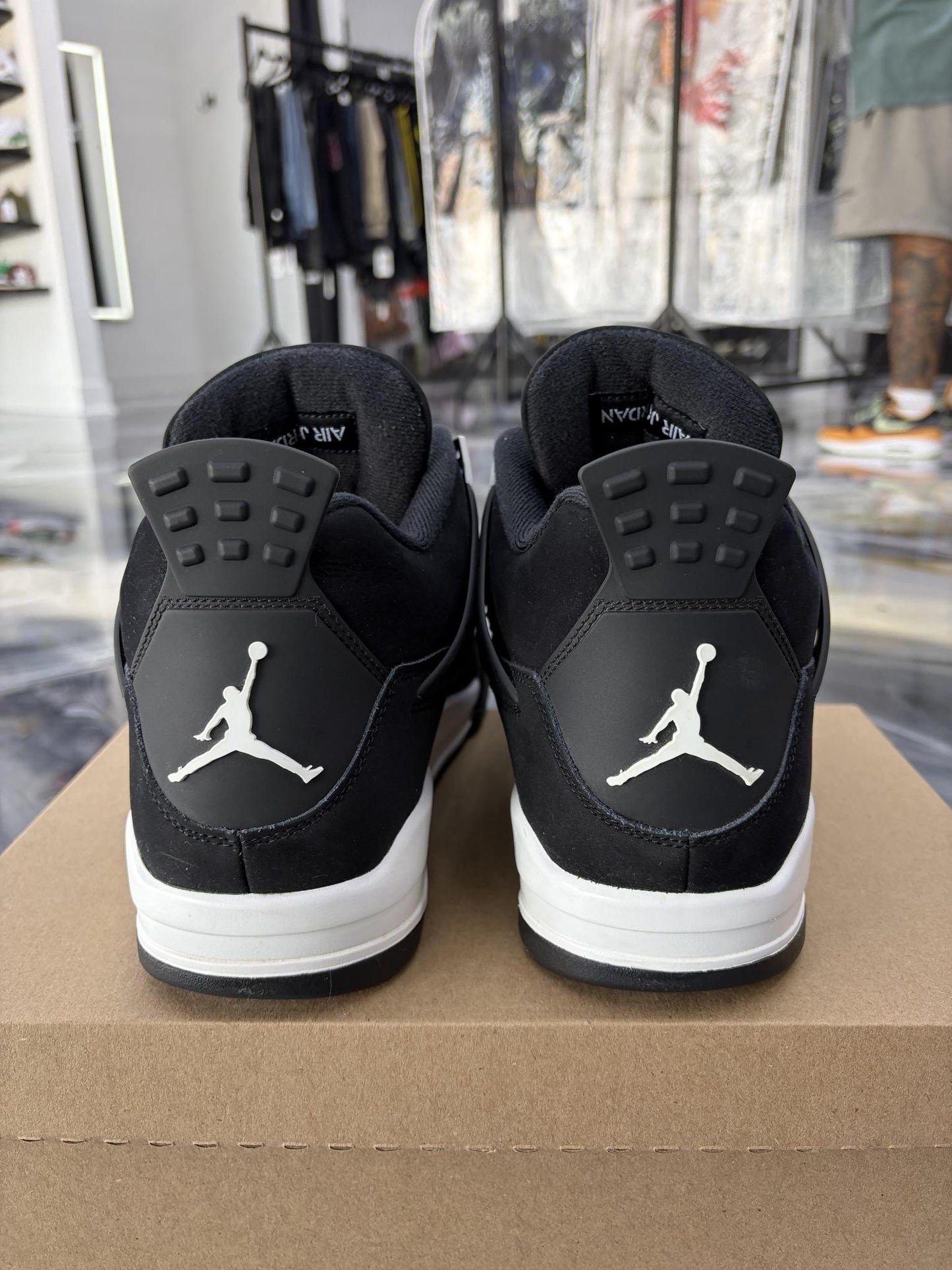 Jordan 4 "White Thunder" Used Size 12