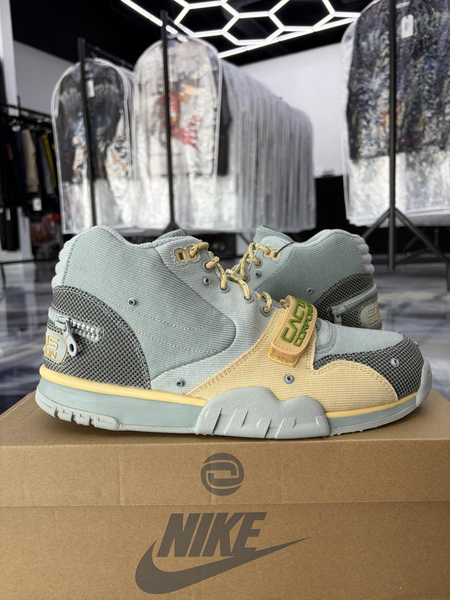 Nike Air Trainer 1 Cactus Jack "Grey" Used Size 11.5