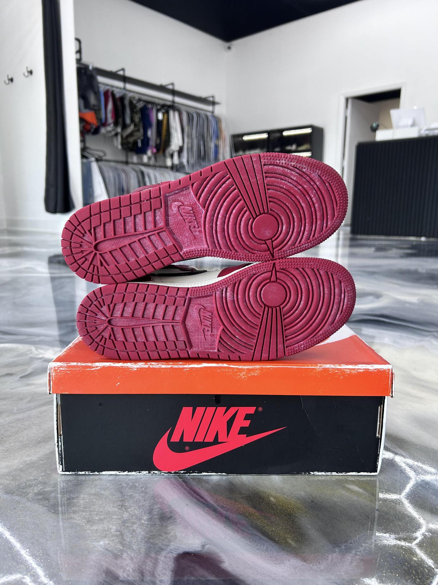 Jordan 1 "Lost & Found" Used Size 6.5Y/8W