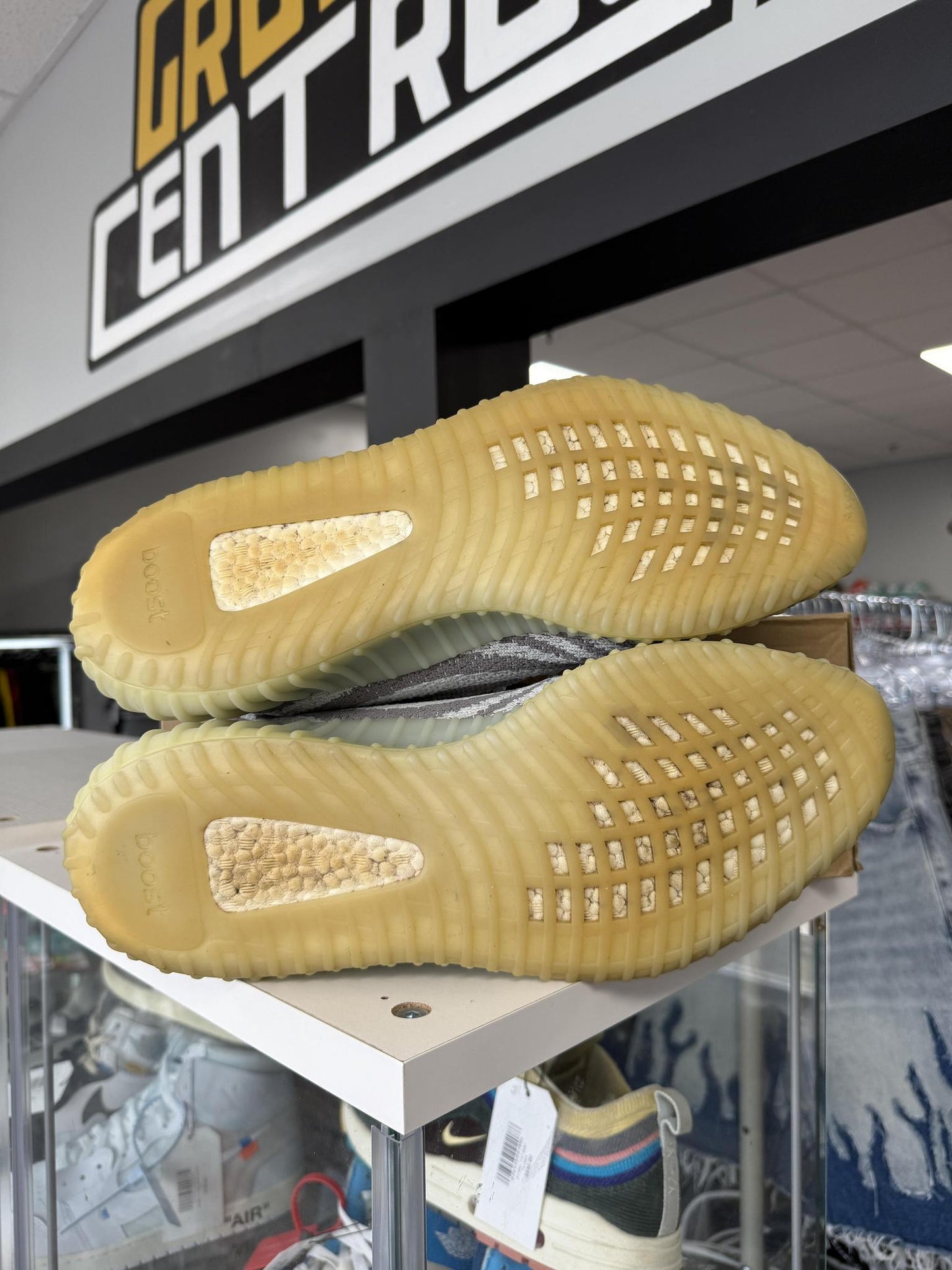 Yeezy 350 V2 "Blue Tint" Used Size 14