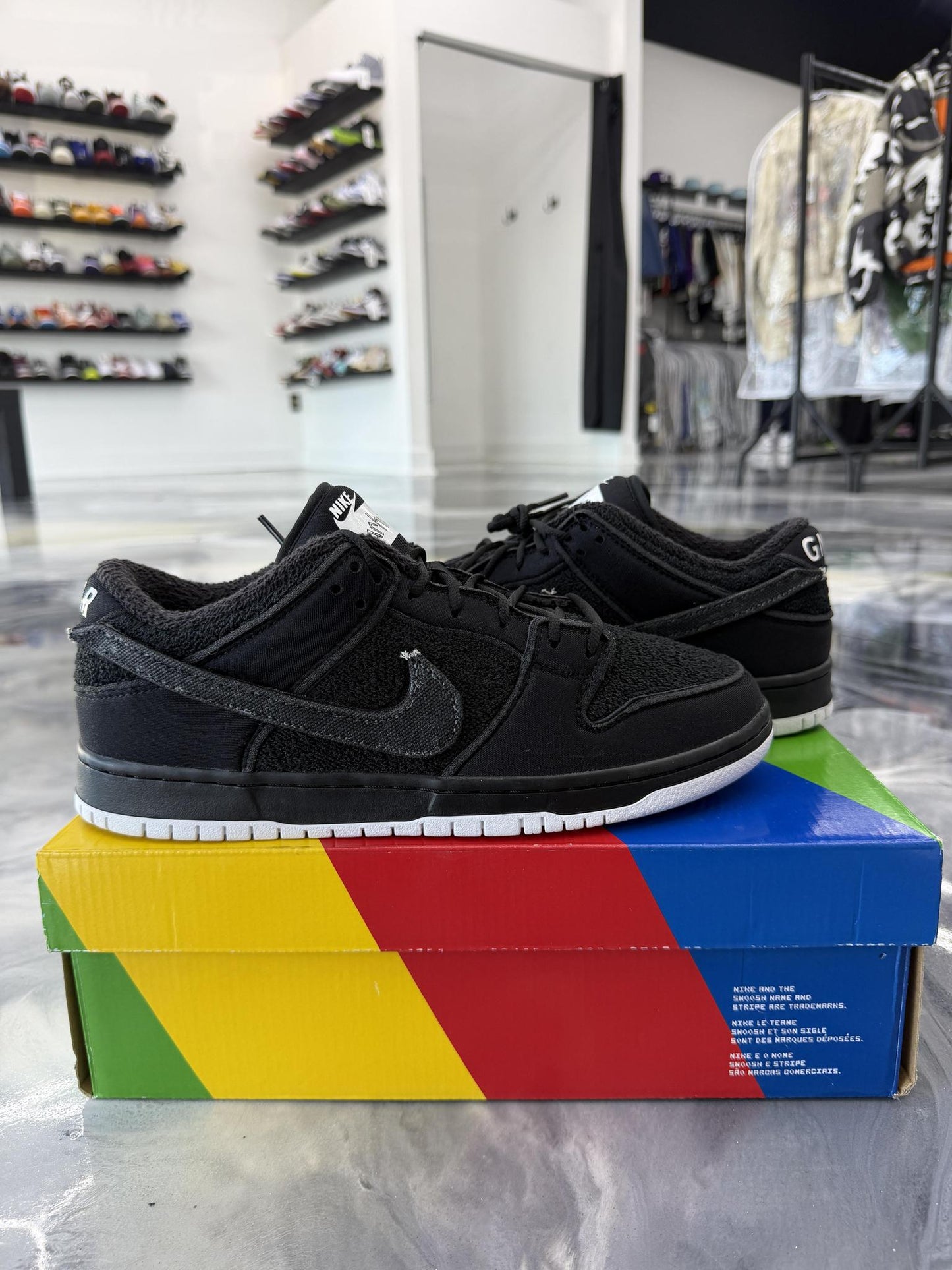 Nike SB Dunk Low "Gnarhunter" Used Size 9.5