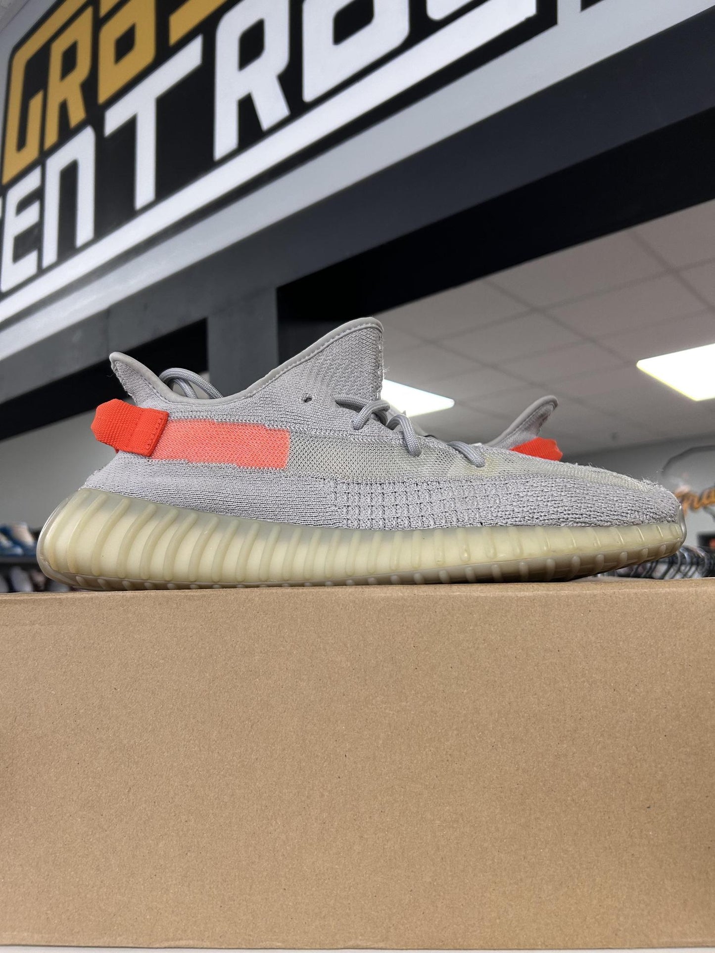 Yeezy 350 "Tail Light" Used Size 13