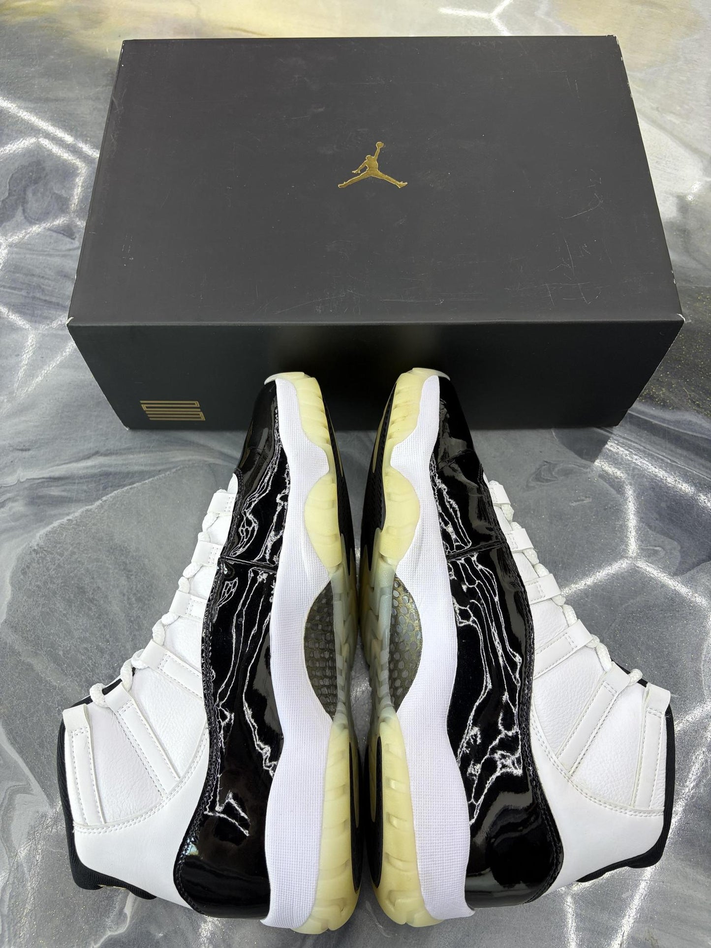 Jordan 11 "Gratitude" Used Size 10.5