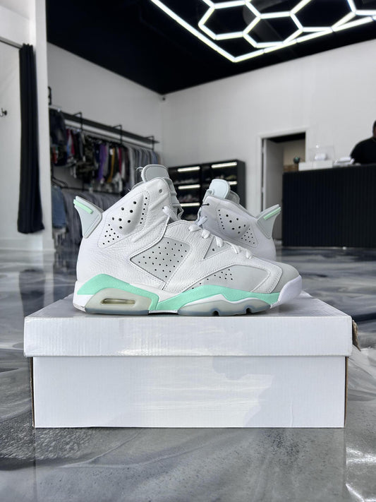 Jordan 6 "Mint" Used Size 8