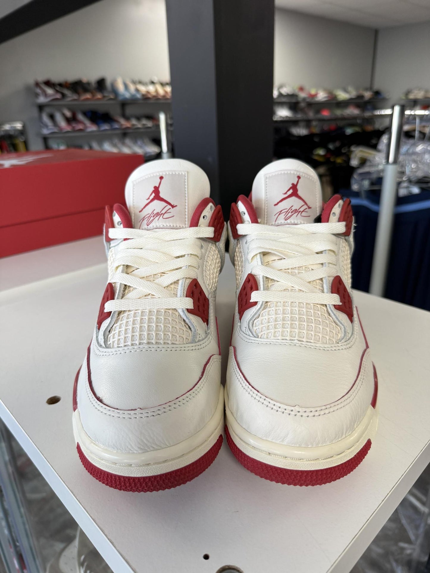 Jordan 4 "Valentines Day" Used Size 8