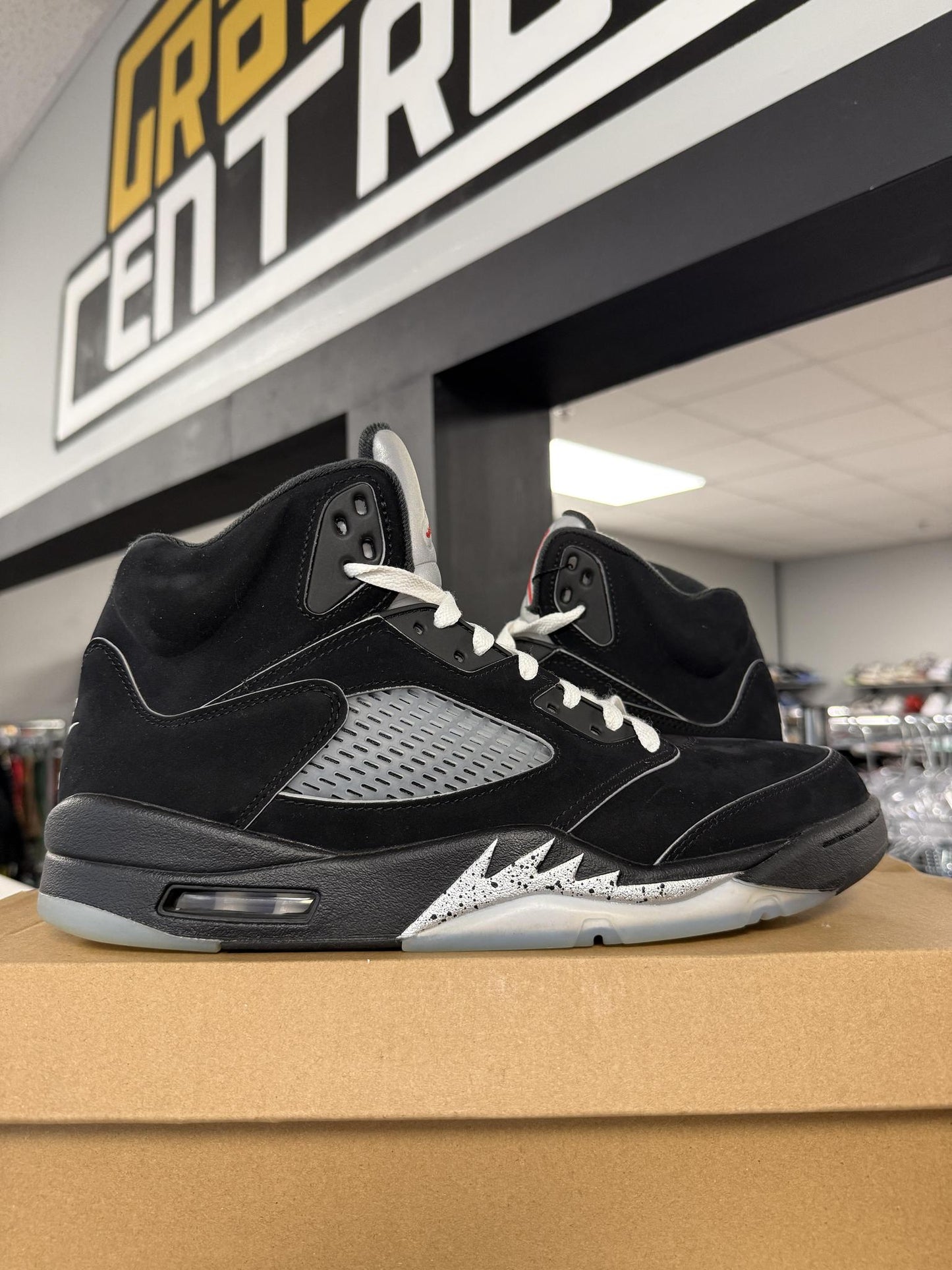 Jordan 5 "Metallic Reimagined" Used Size 11.5