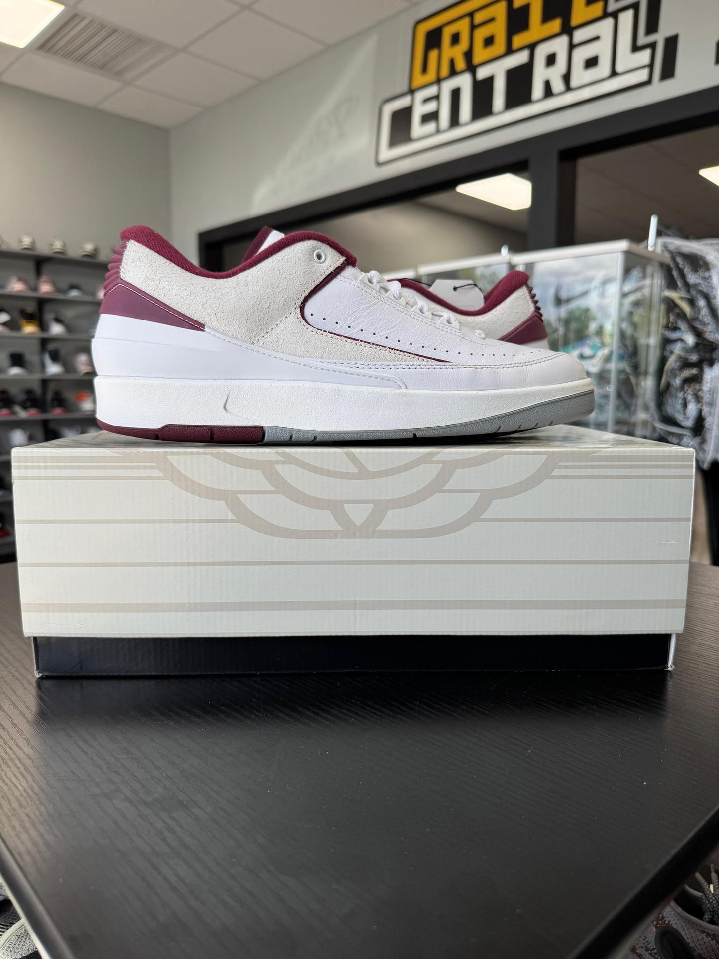Jordan 2 Low "Cherry Wood" Used Size 12