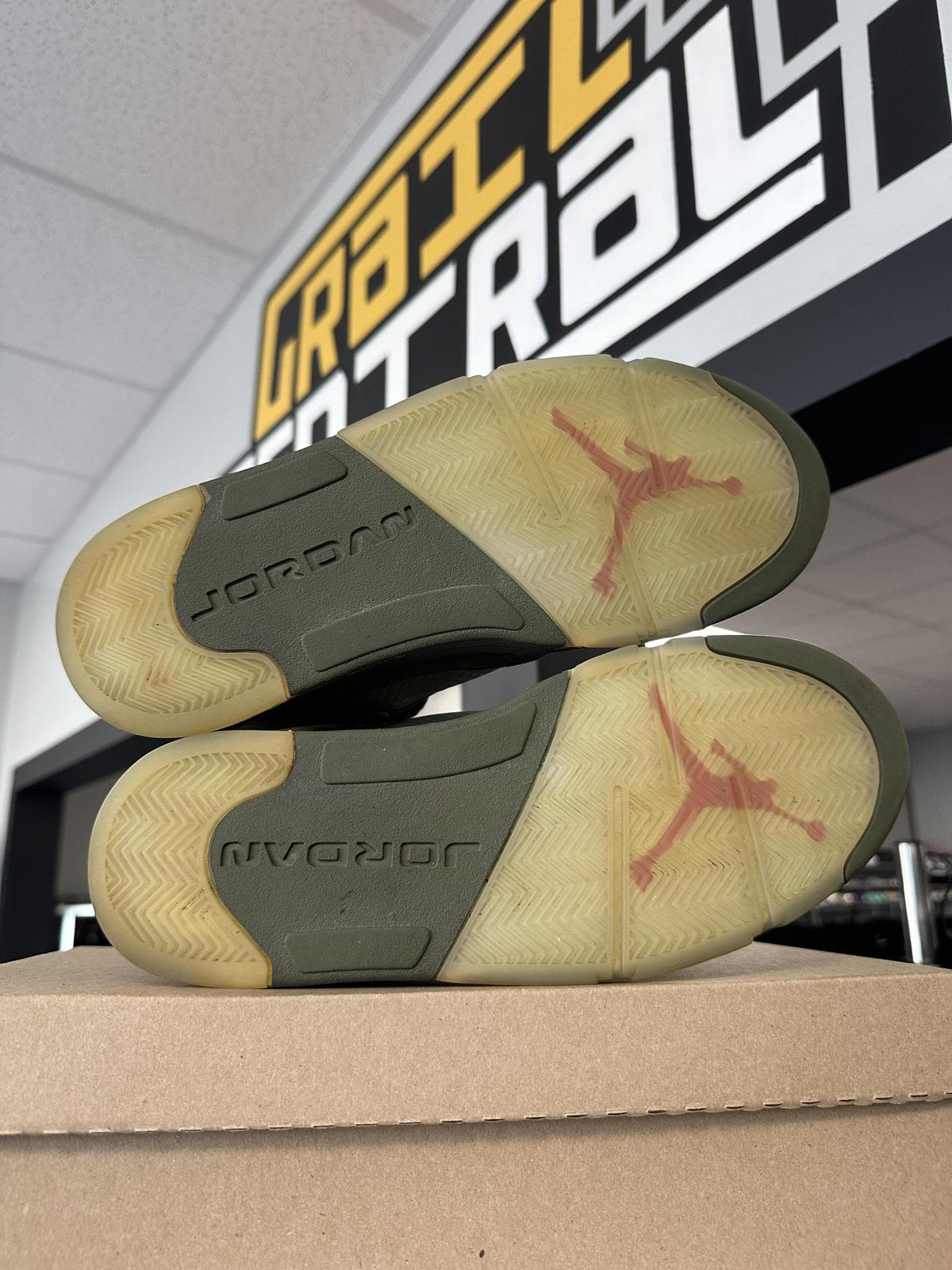 Jordan 5 "Olive" Size 10.5 Used