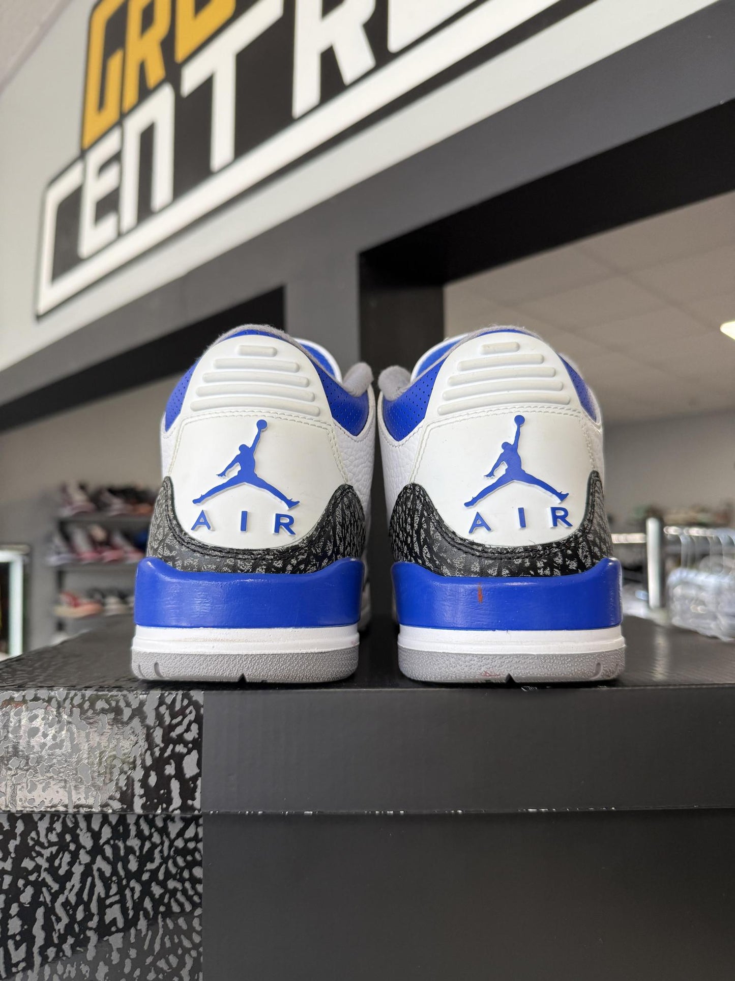Jordan 3 "Racer Blue" Used Size 9.5