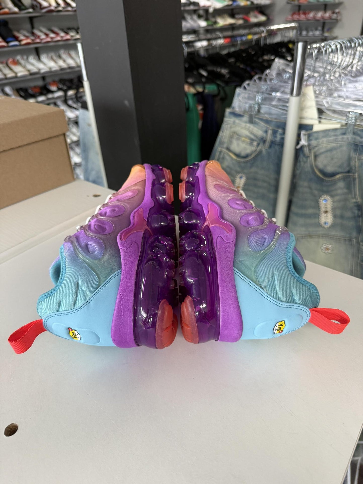 Nike Air VaporMax Plus "Fuchsia" Used Size 7.5