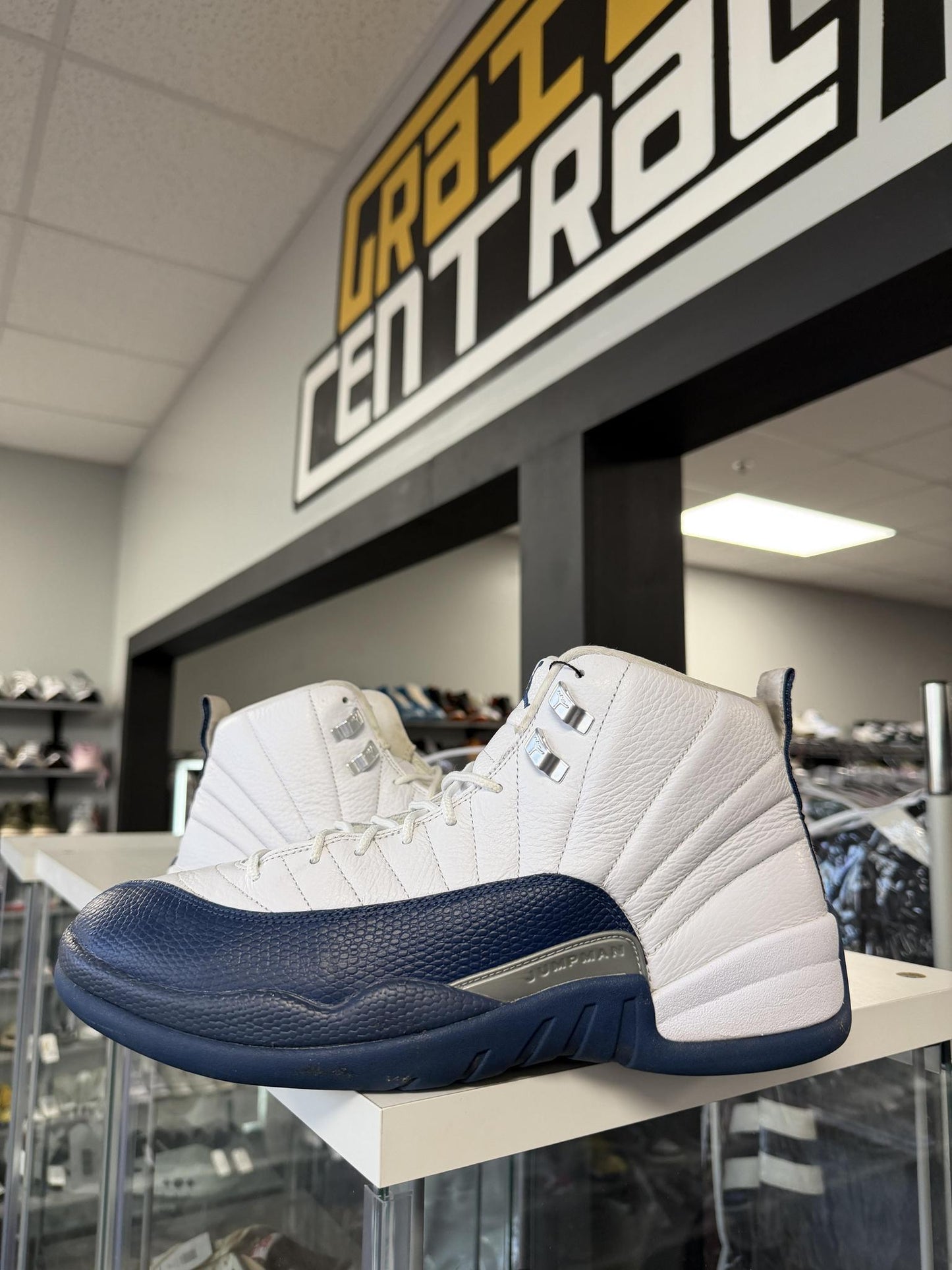 Jordan 12 "French Blue" Used Size 11.5