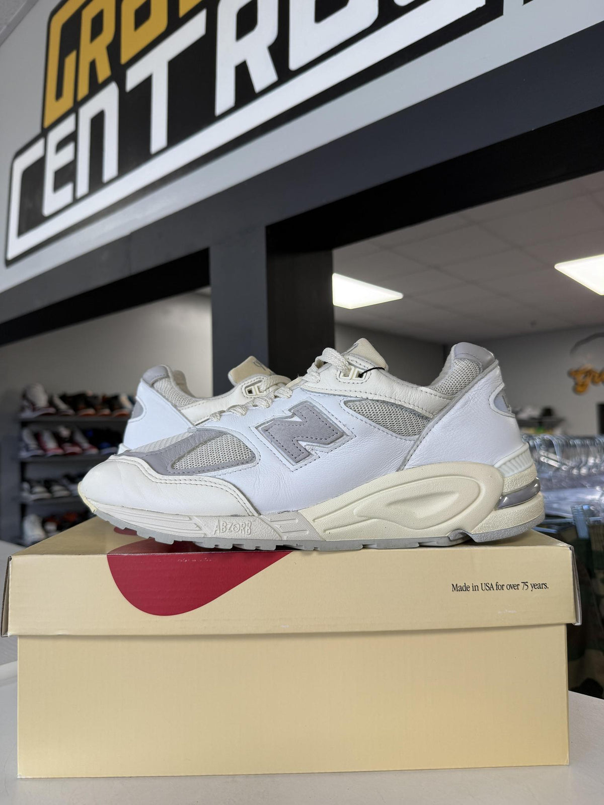 New Balance 990v2 "Sea Salt" Used Size 9