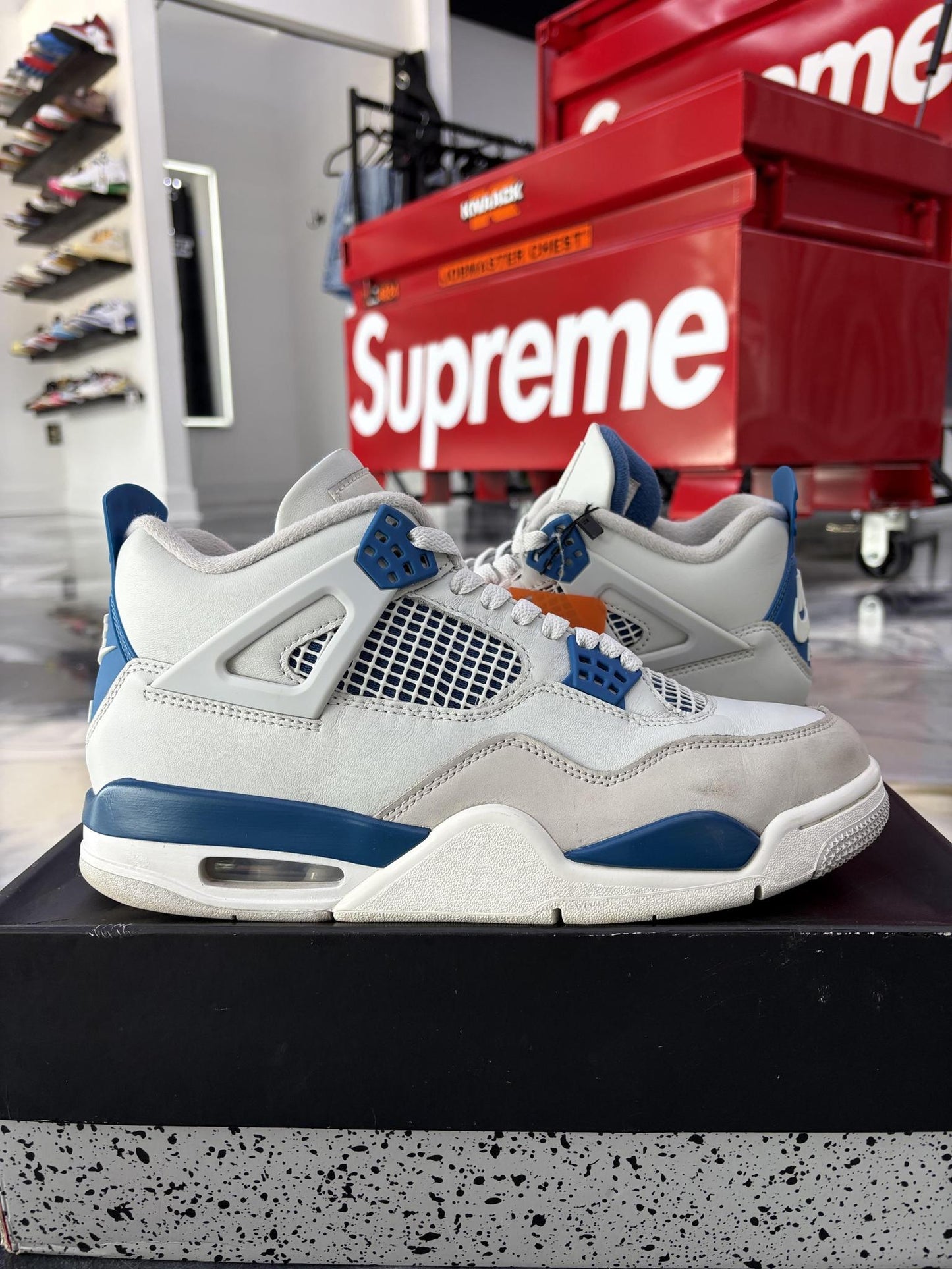 Jordan 4 "Military Blue" Used Size 9