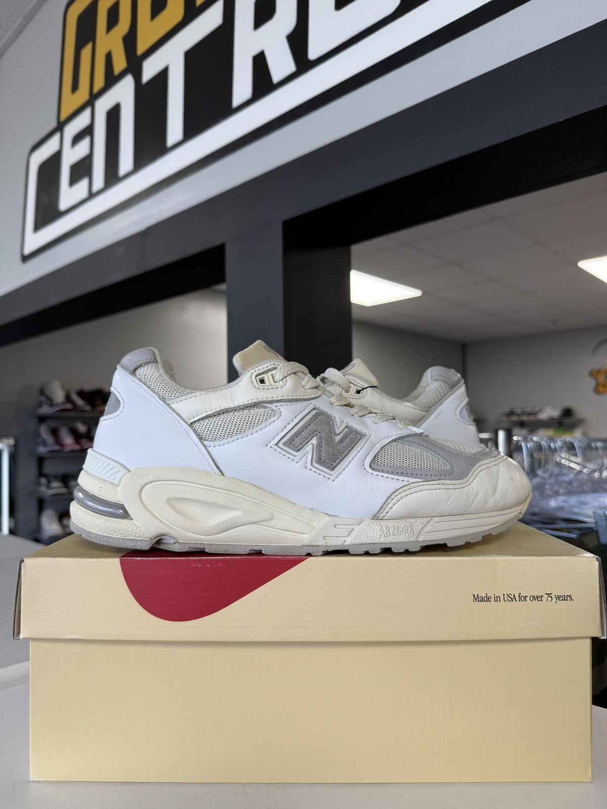 New Balance 990v2 "Sea Salt" Used Size 9