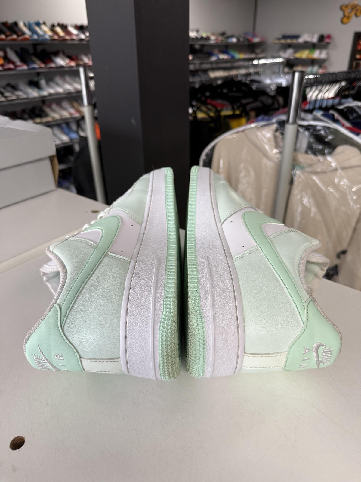 Nike Air Force 1 "Glow Green" Used Size 10.5