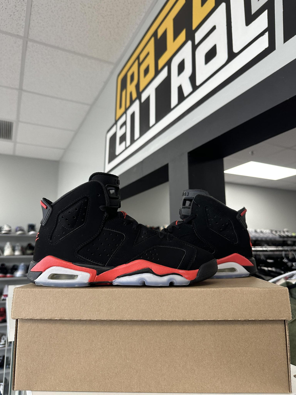 Jordan 6 "Infrared Salesman" Used Size 7Y/8.5W