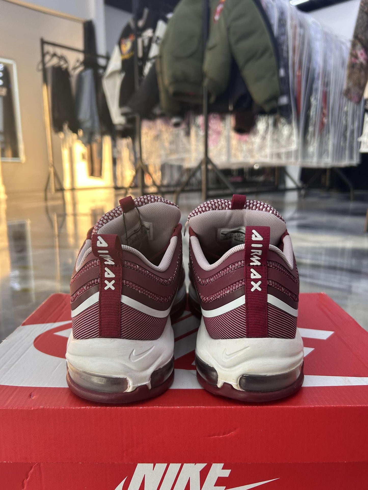 Nike Air Max 97 "Burgundy" Used Size 9
