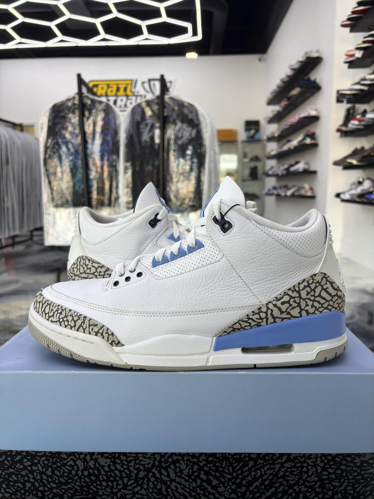 Jordan 3 "UNC" Used Size 11.5