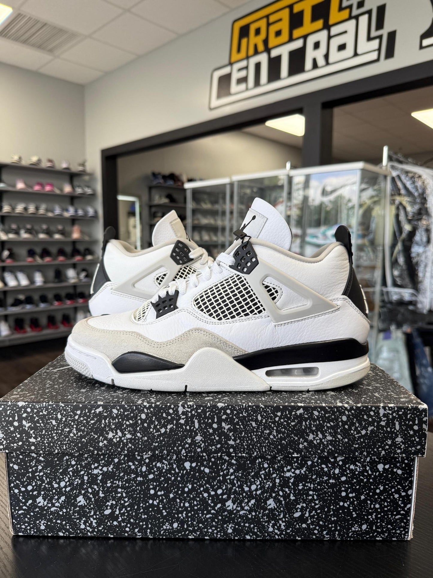 Jordan 4 Military Black Used Size 9