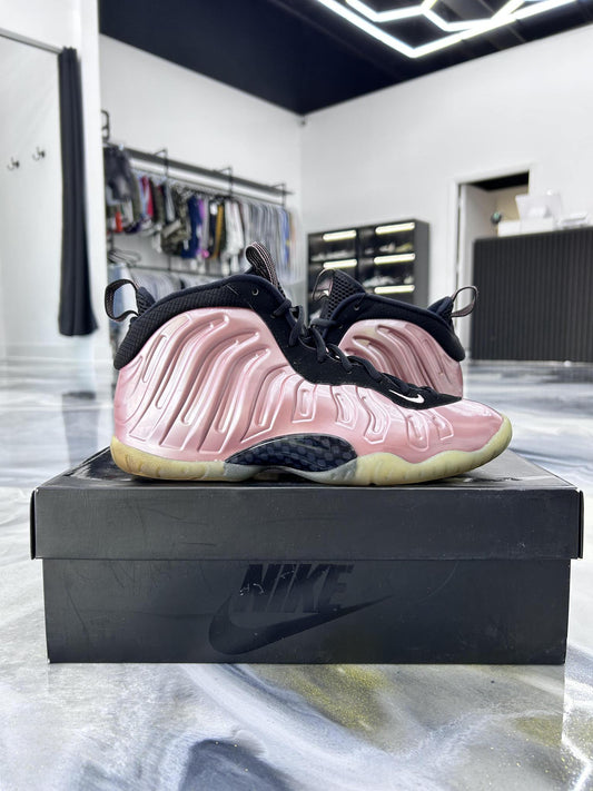 Nike Foamposite "Rust Pink" Used Size 7Y/8.5W
