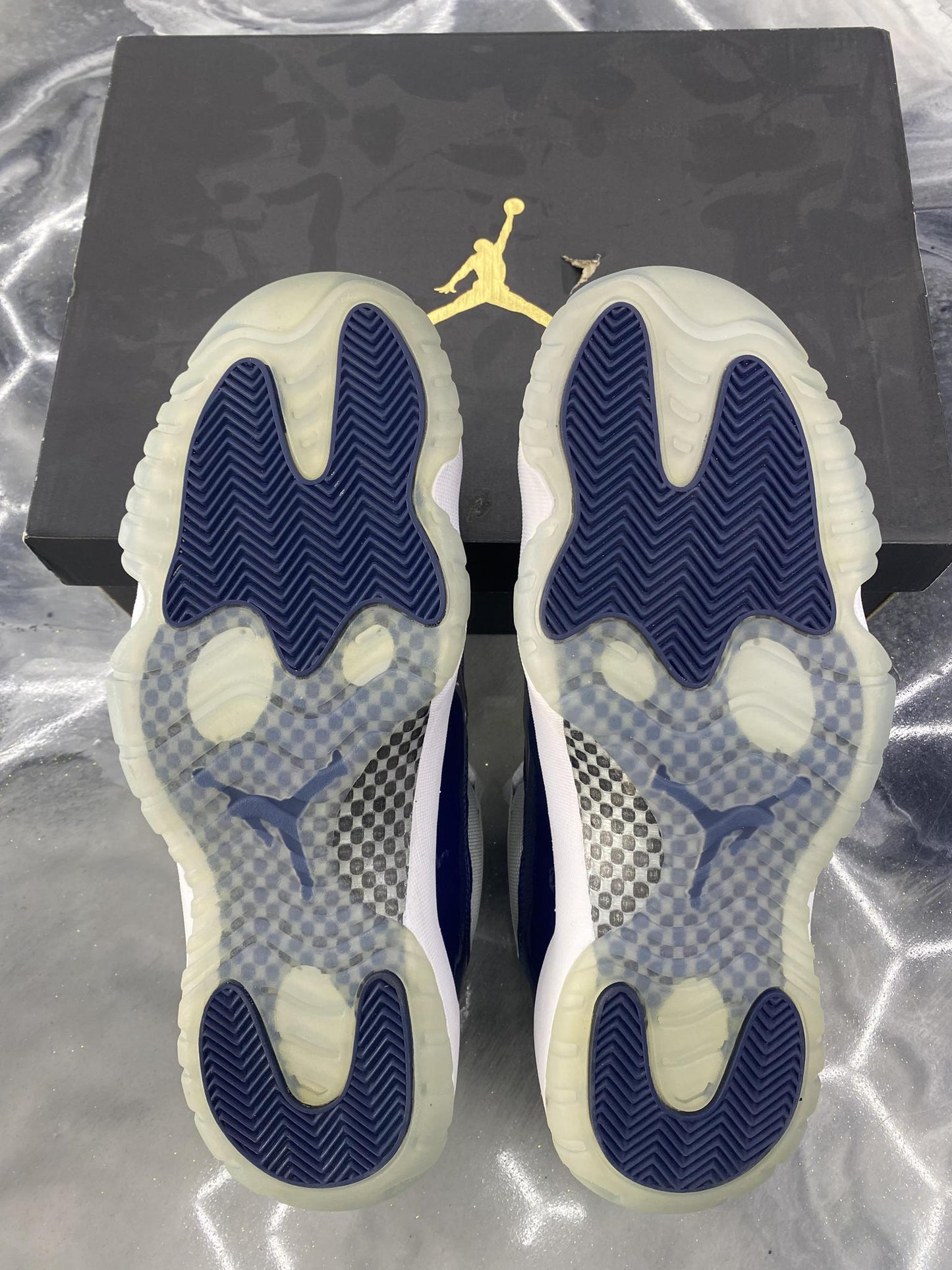 Jordan 11 Low "Georgetown" Used Size 12