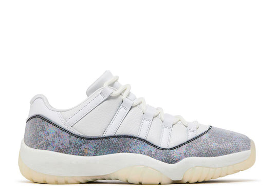 Jordan 11 Low "CNY"