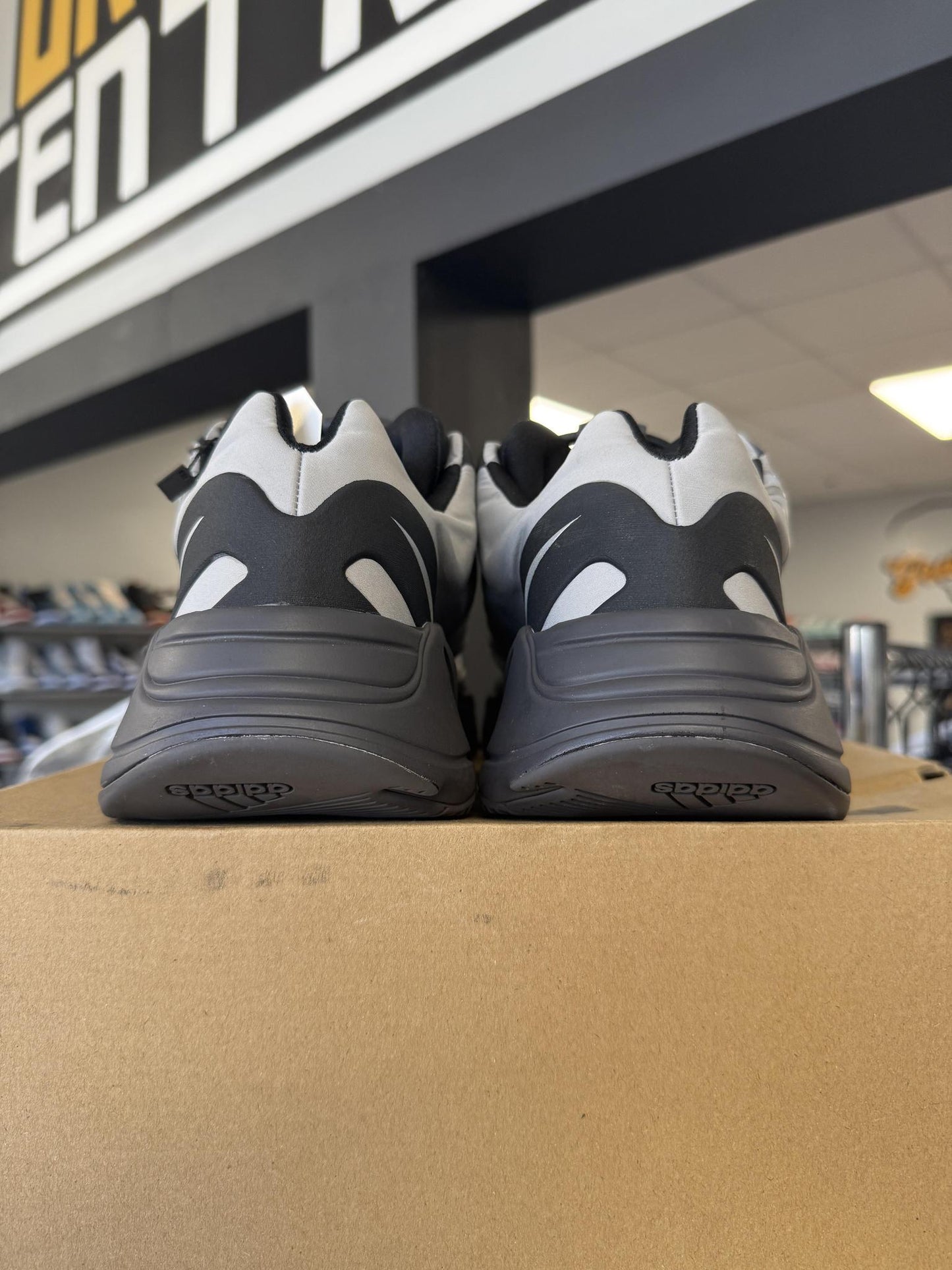 Yeezy MNVN "Metal" Used Size 10
