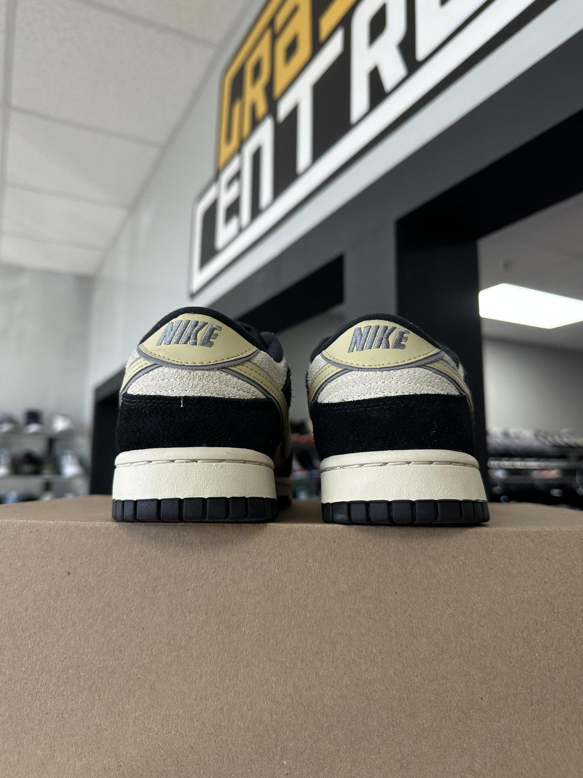 Nike Dunk Low "Black Tan" Used Size 7Y/8.5W