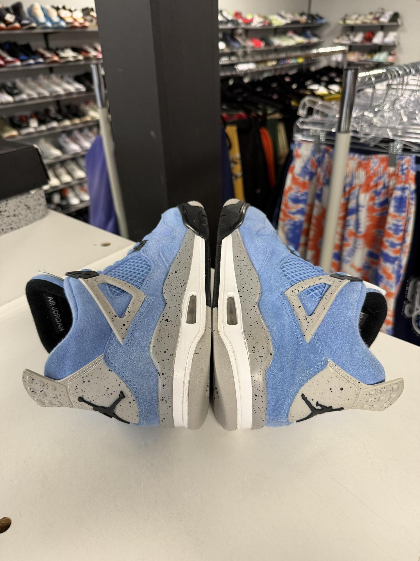 Jordan 4 "University Blue" Used Size 6Y/7.5W