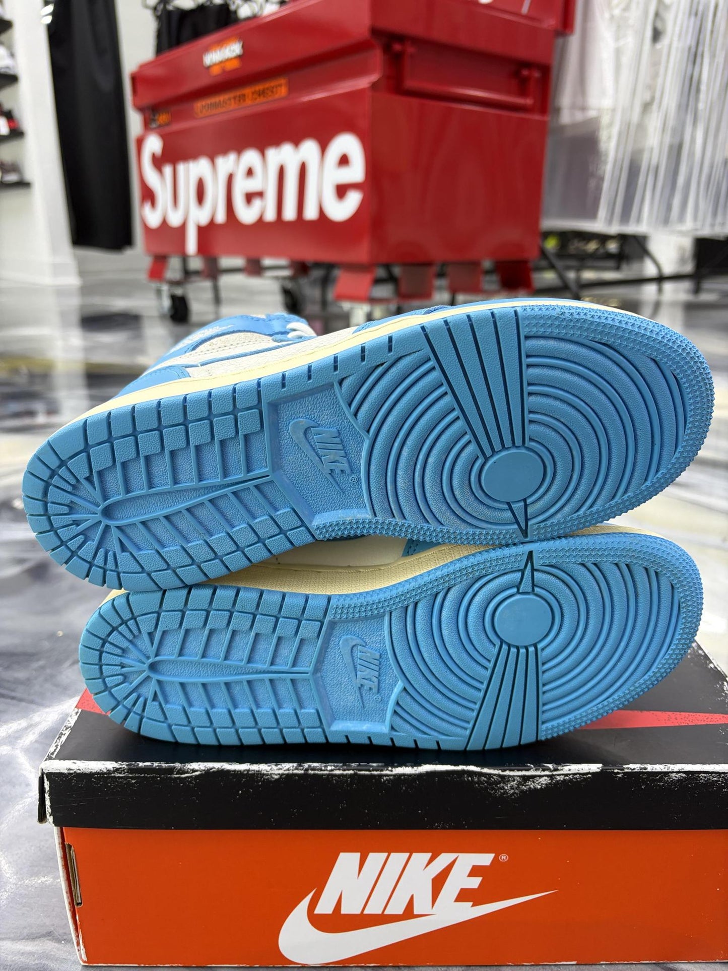 Jordan 1 "UNC Reimagined" Used Size 5.5Y/7W
