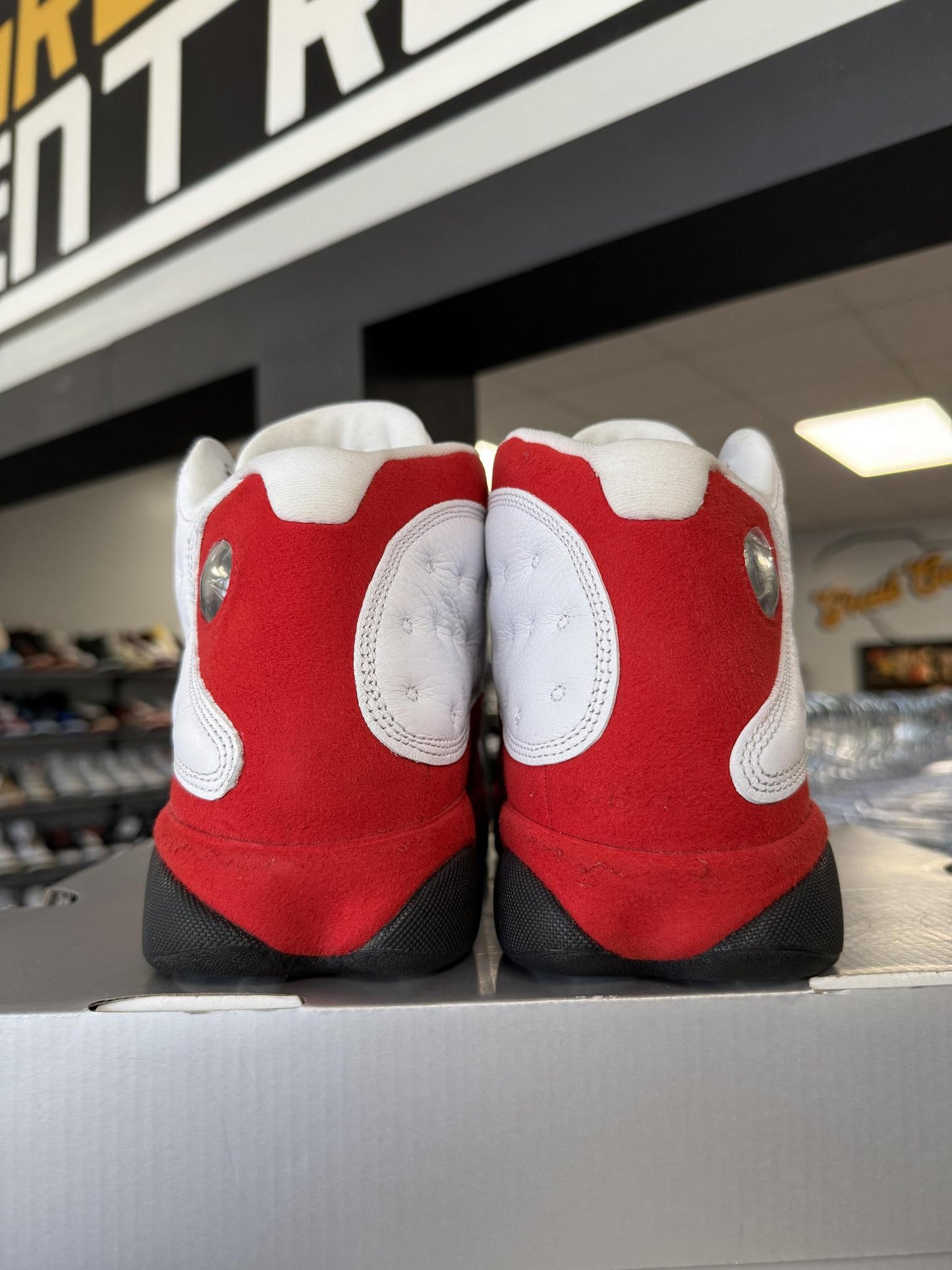 Jordan 13 "Chicago" Used Size 10.5