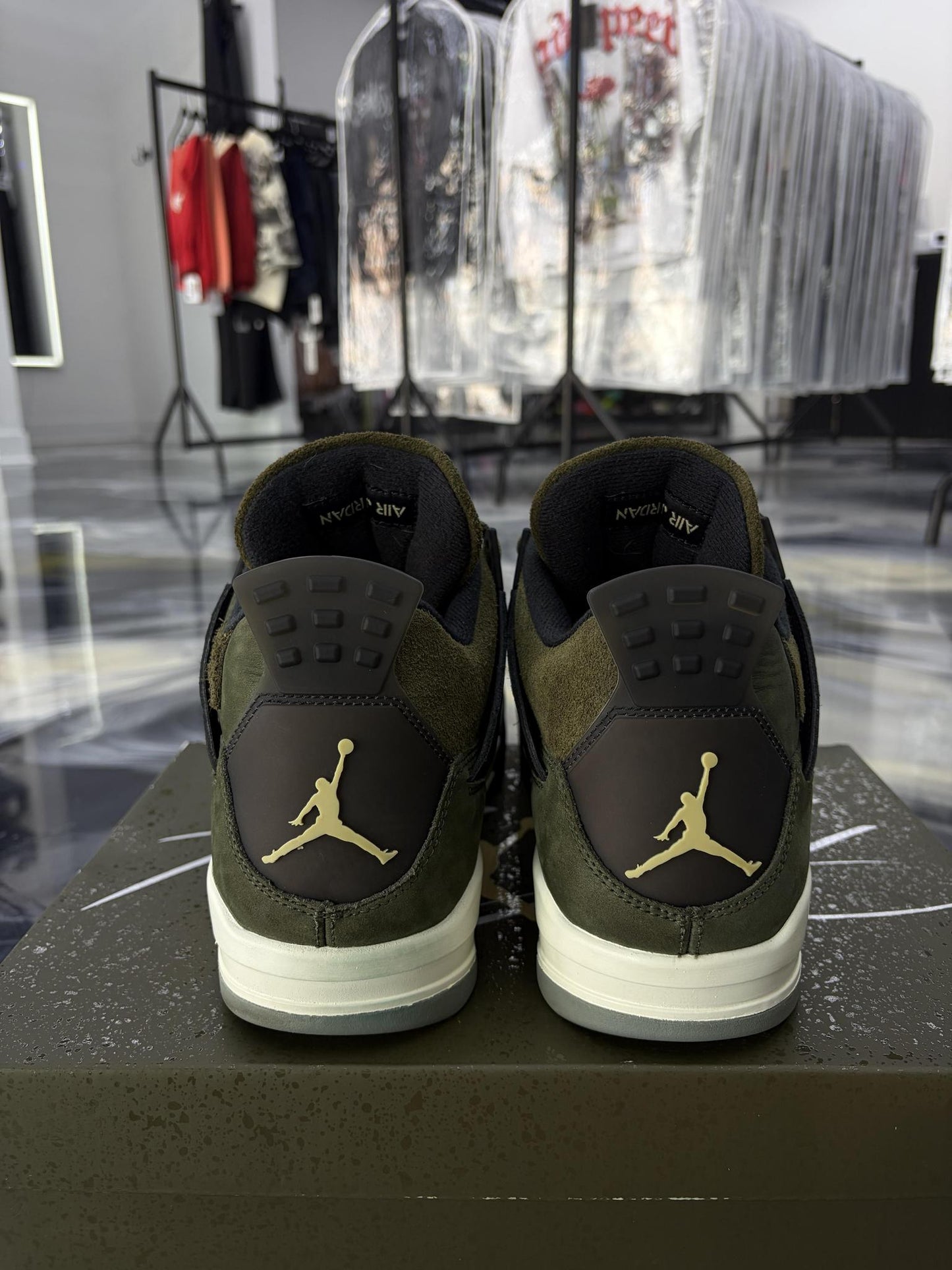 Jordan 4 "Craft Olive" Used Size 13
