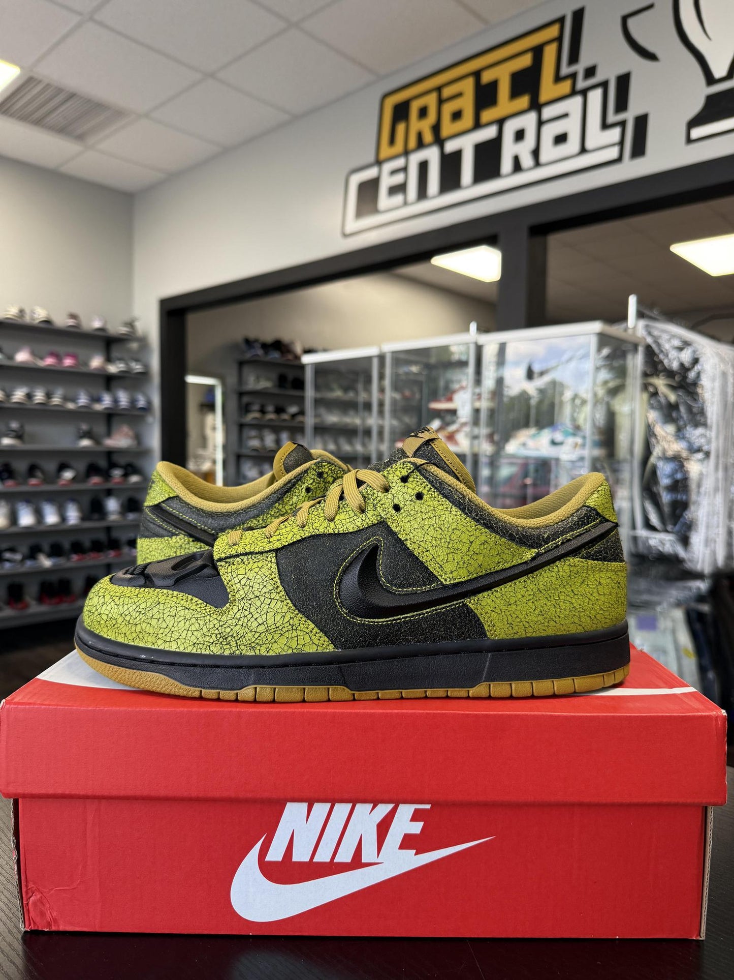 Nike Dunk Low "Halloween" 2024 Used Size 11