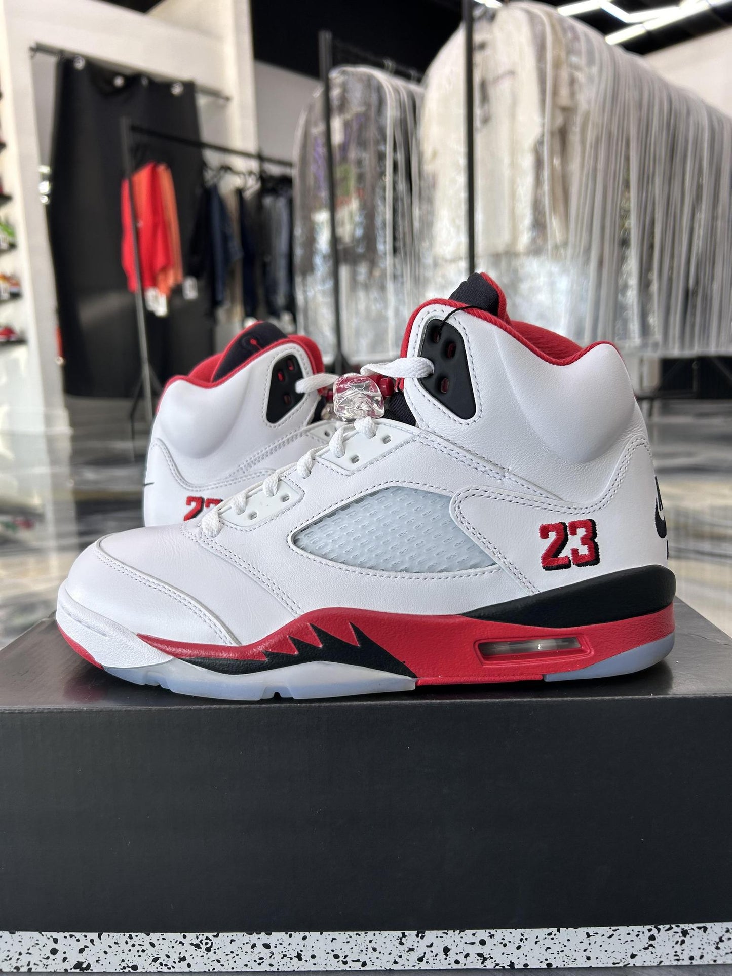 Jordan 5 "Fire Red" Used Size 8.5