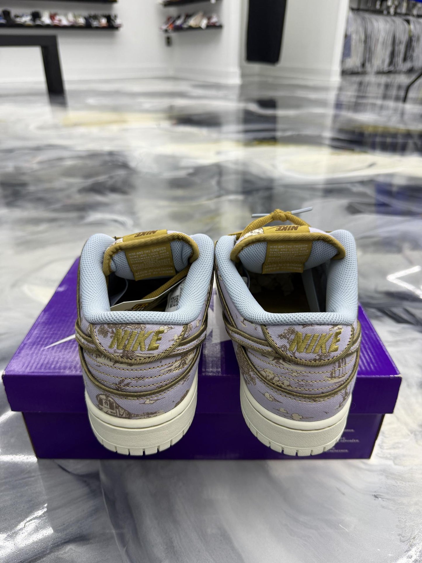Nike SB Dunk Low City Of Style Used Size 9.5