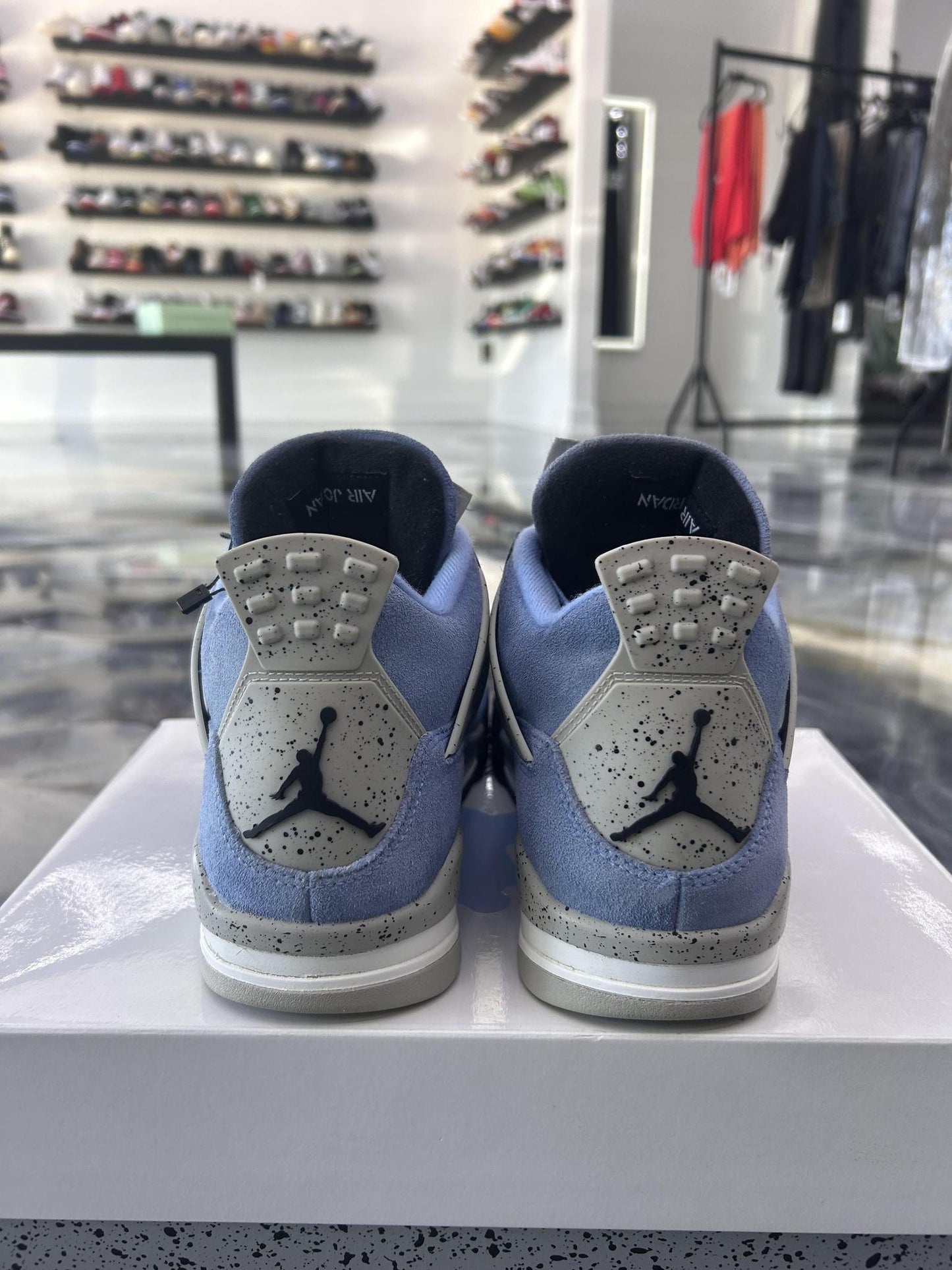 Jordan 4 "UNC" Used Size 9