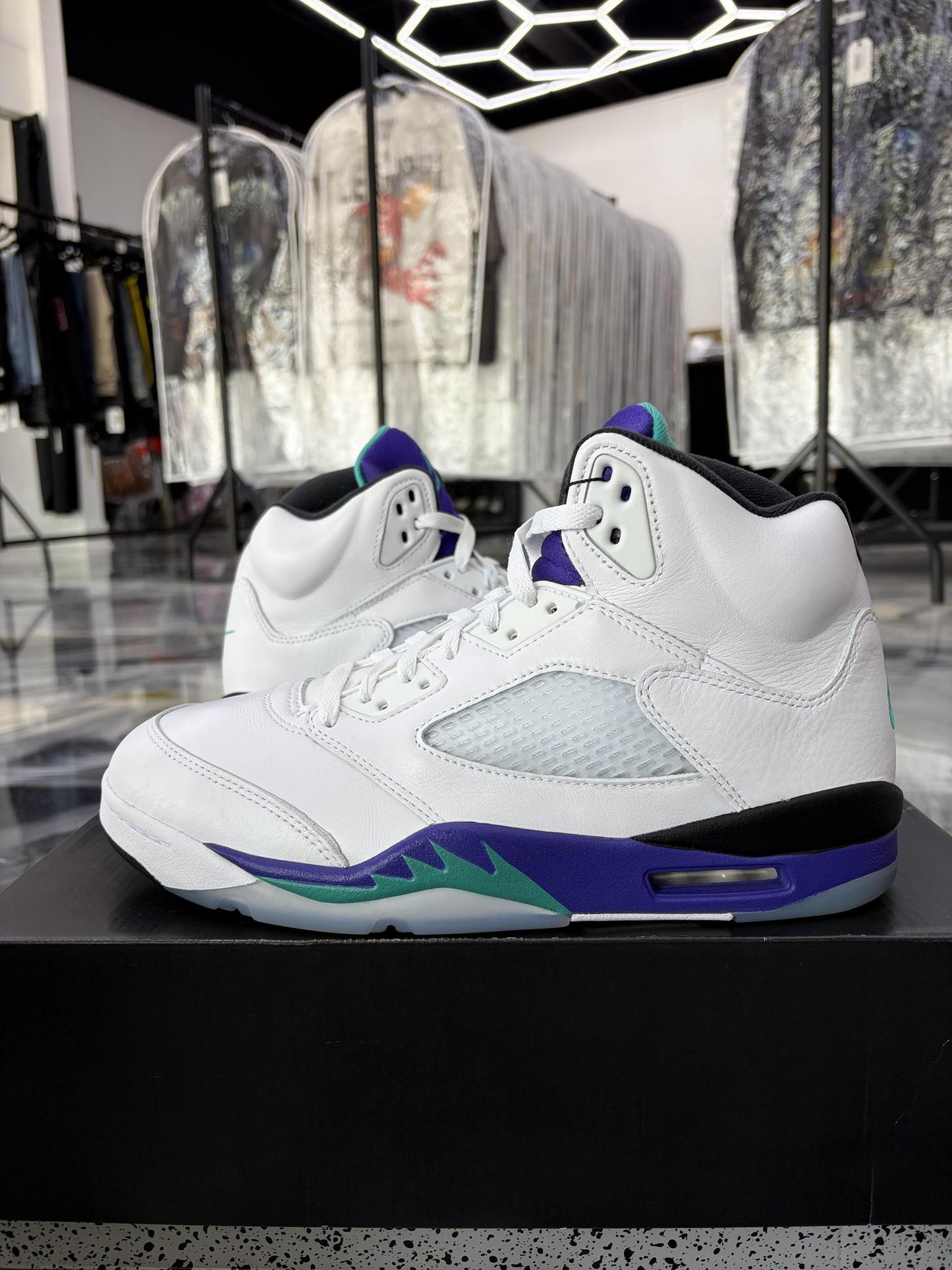 Jordan 5 "Grape" Used Size 10.5