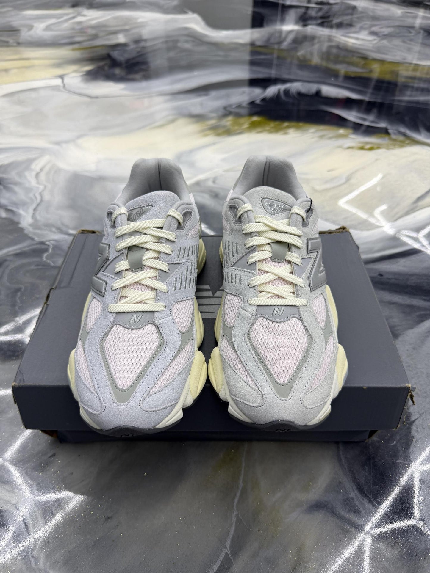 New Balance 9060 "Grey Pink" Used Size 8.5