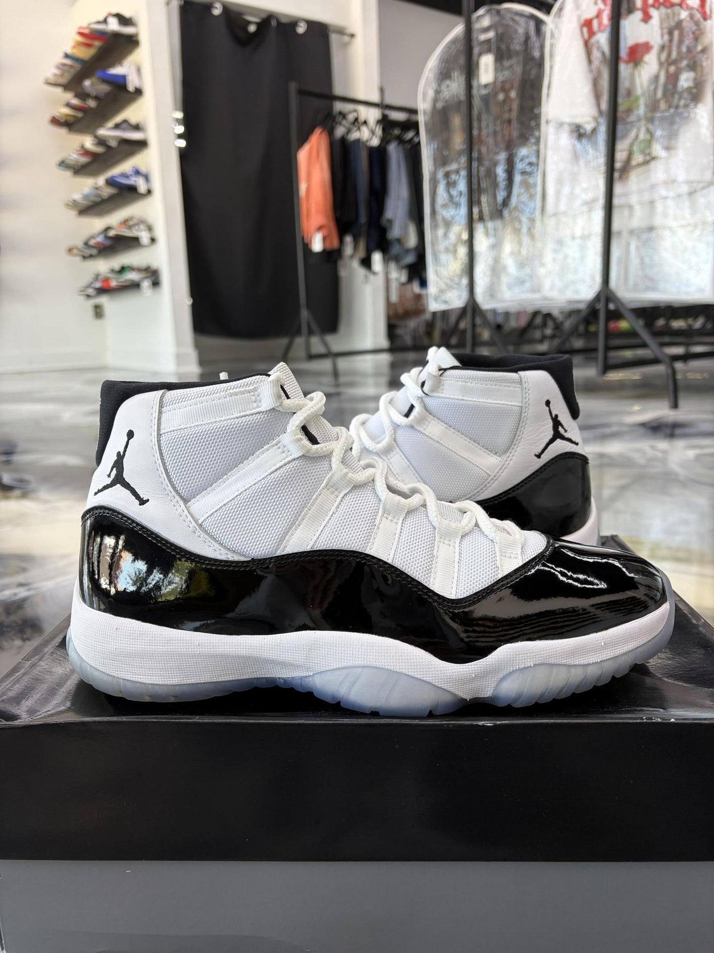 Jordan 11 "Concord" Used Size 10