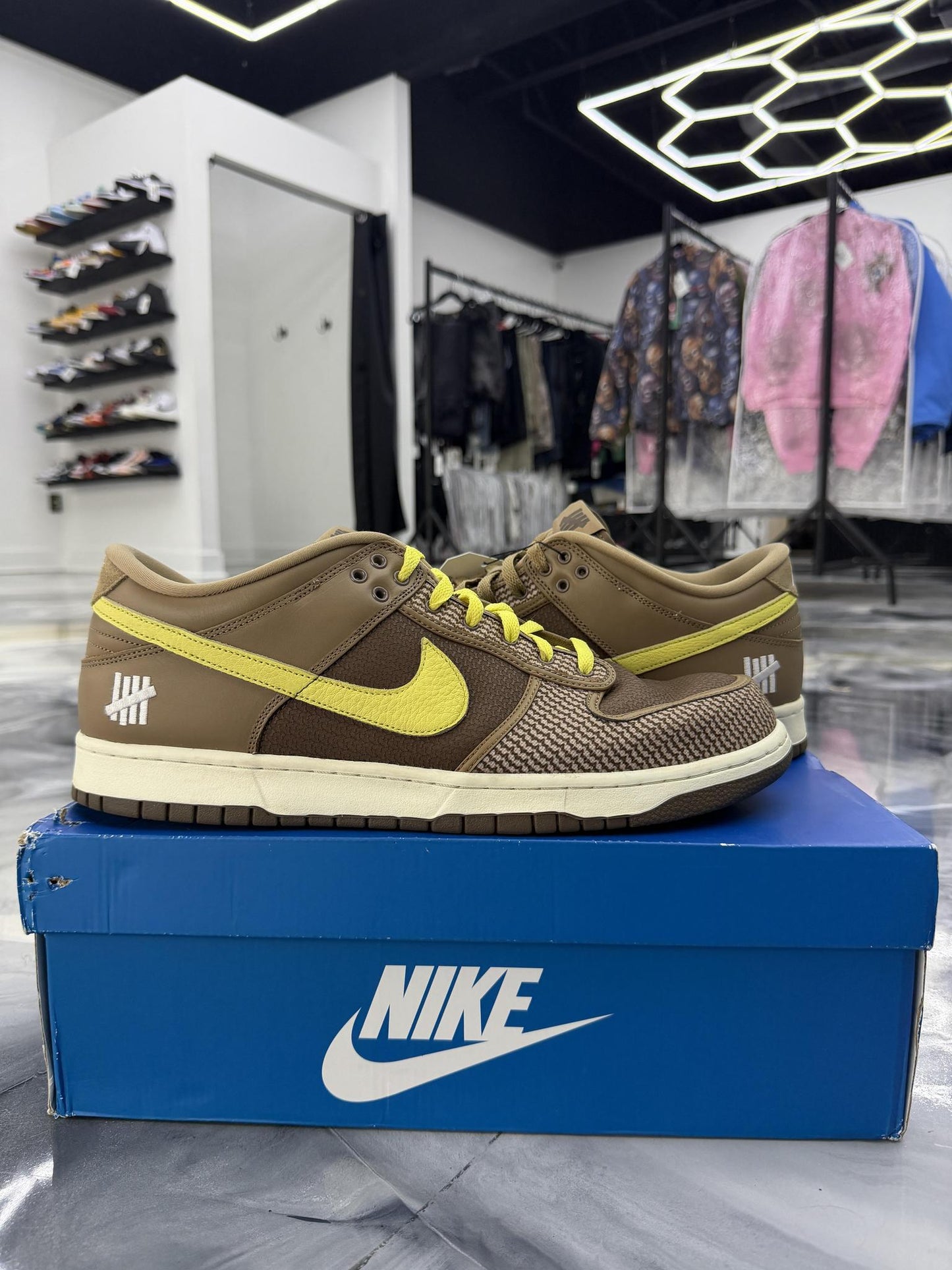 Nike Dunk Low "UNFTD Cargo Khaki" Used Size 15