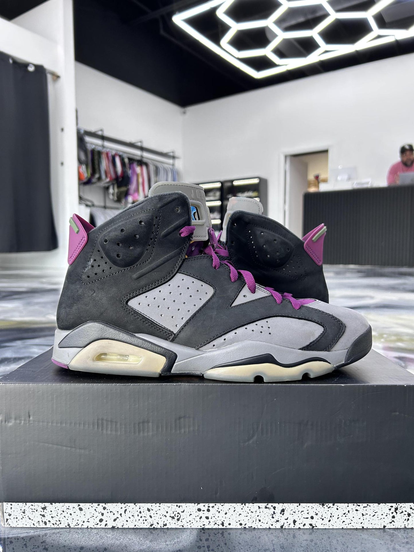 Jordan 6 "Bordeaux" Used Size 11.5