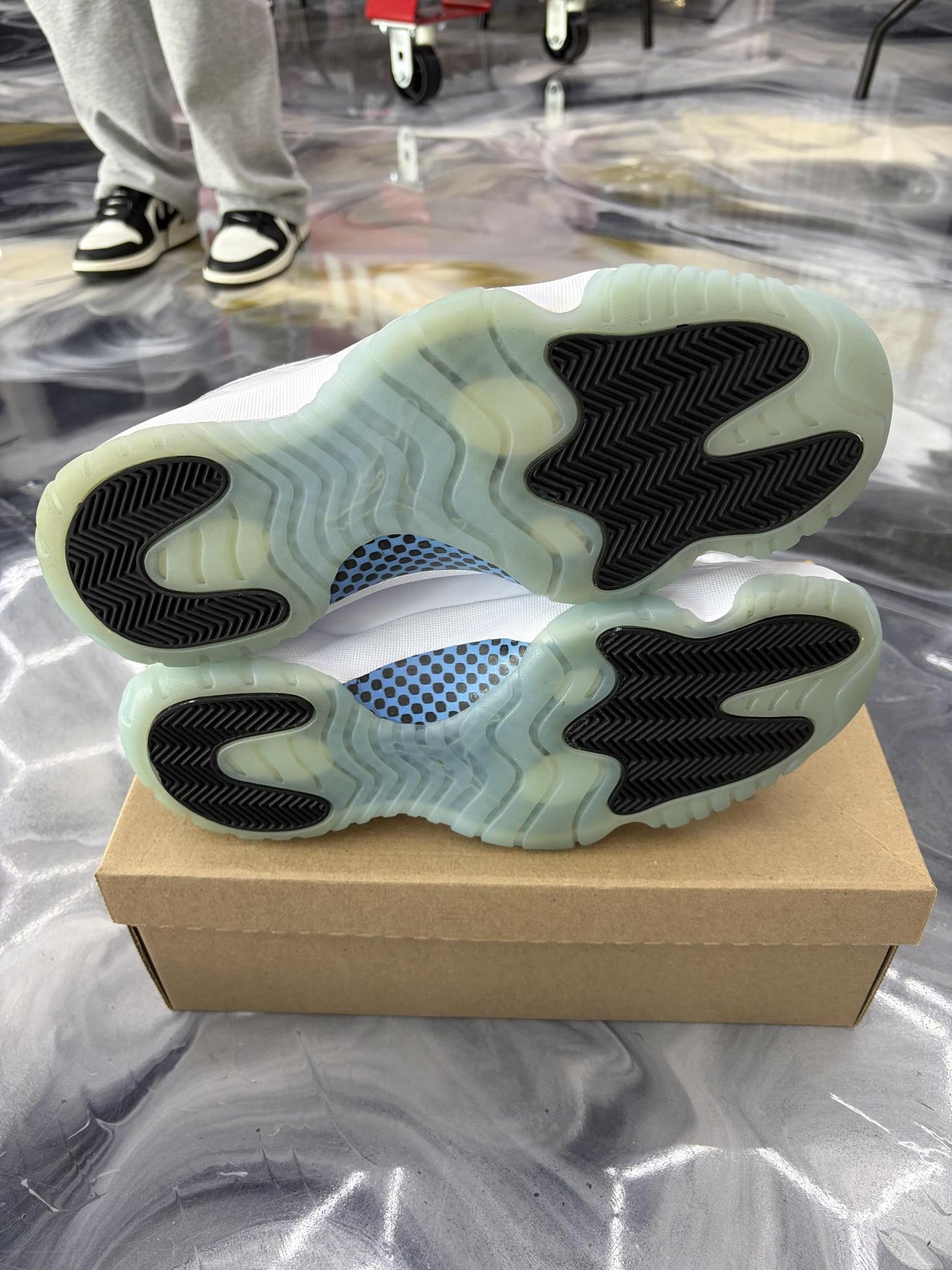 Jordan 11 "Legend Blue" Used Size 12