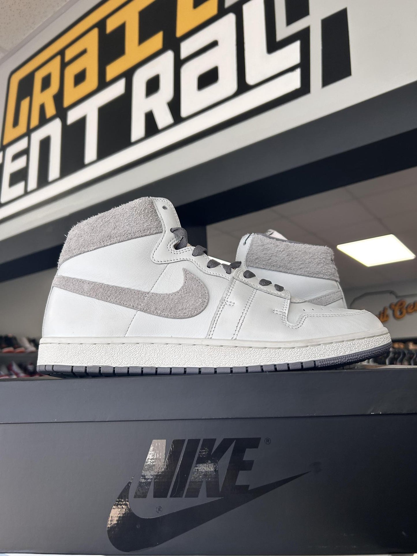 Nike Air Ship "Neutral Grey" Used Size 12