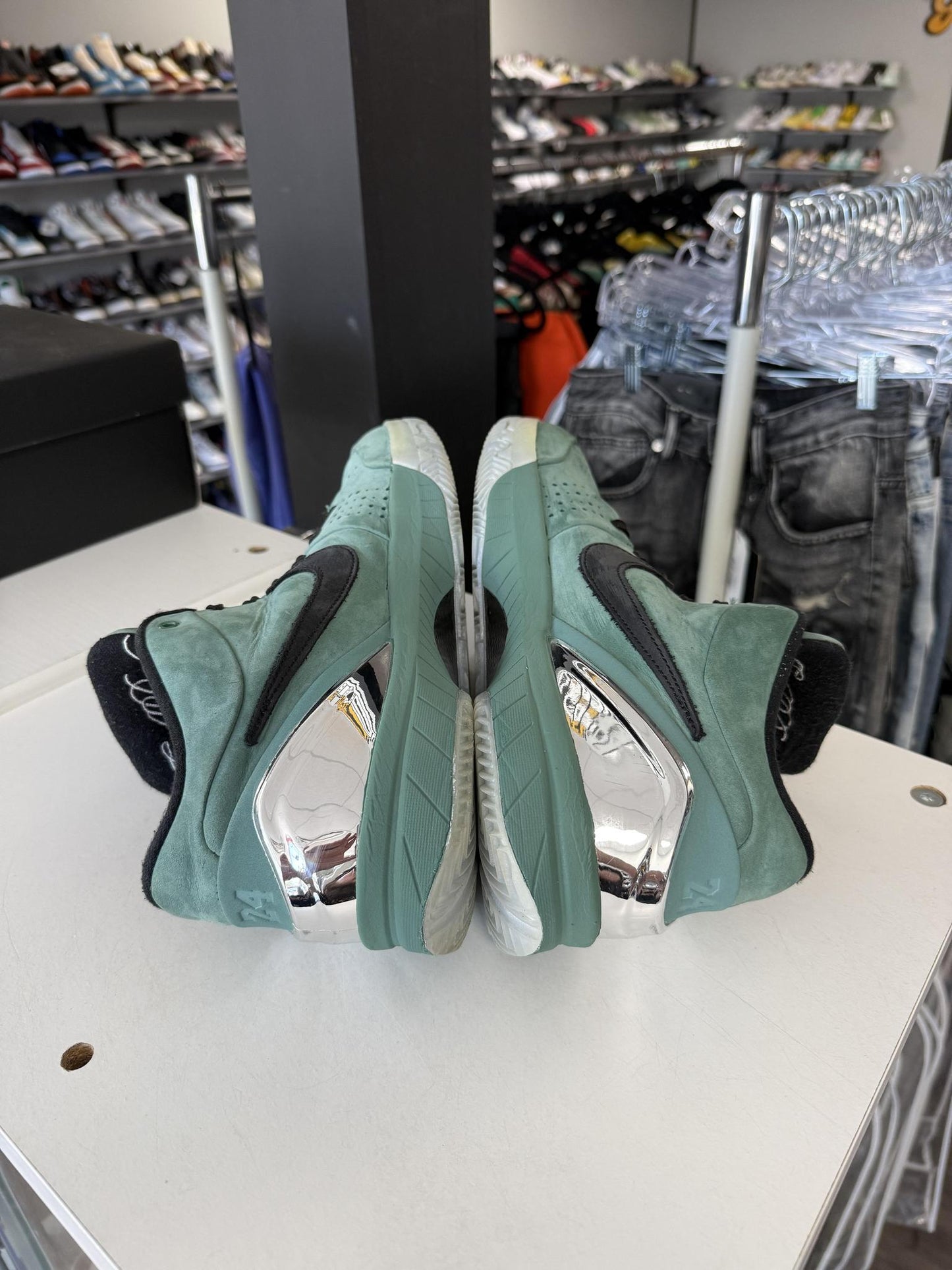 Kobe 4 Girl "Dad" Used Size 12