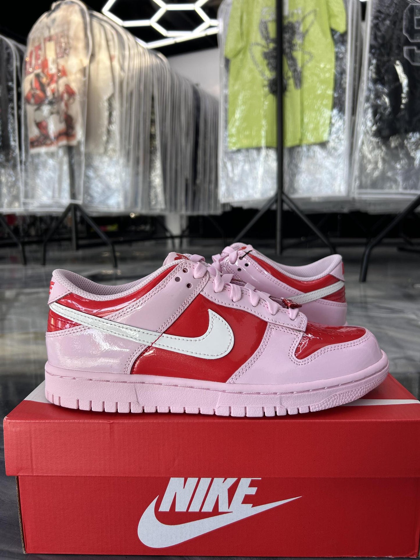 Jordan 1 Low "Valentines Day" Used Size 7Y/8.5W