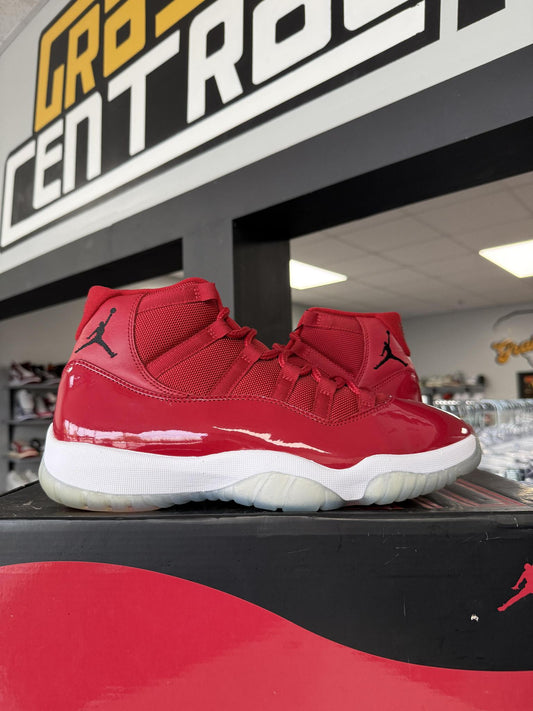 Jordan 11 "Win Like '96" Used Size 10.5