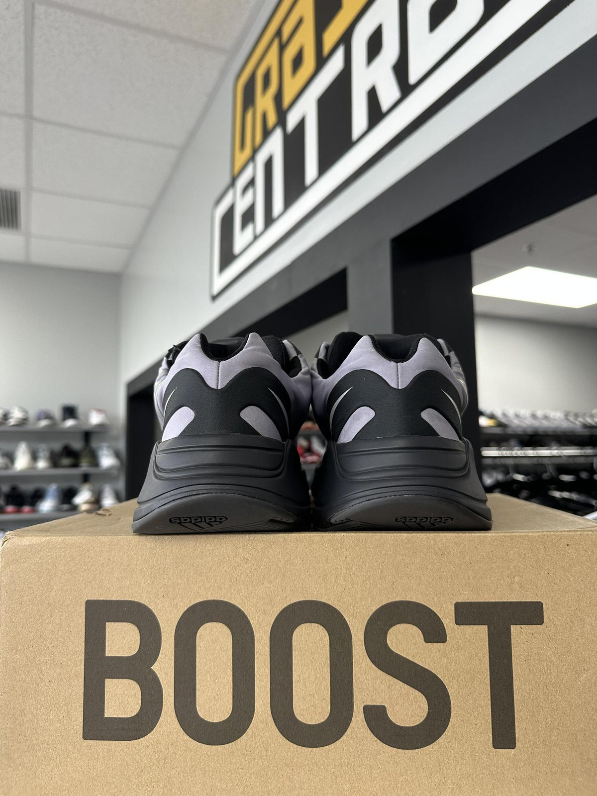 Yeezy 700 MNVN "Geode" Used Size 11