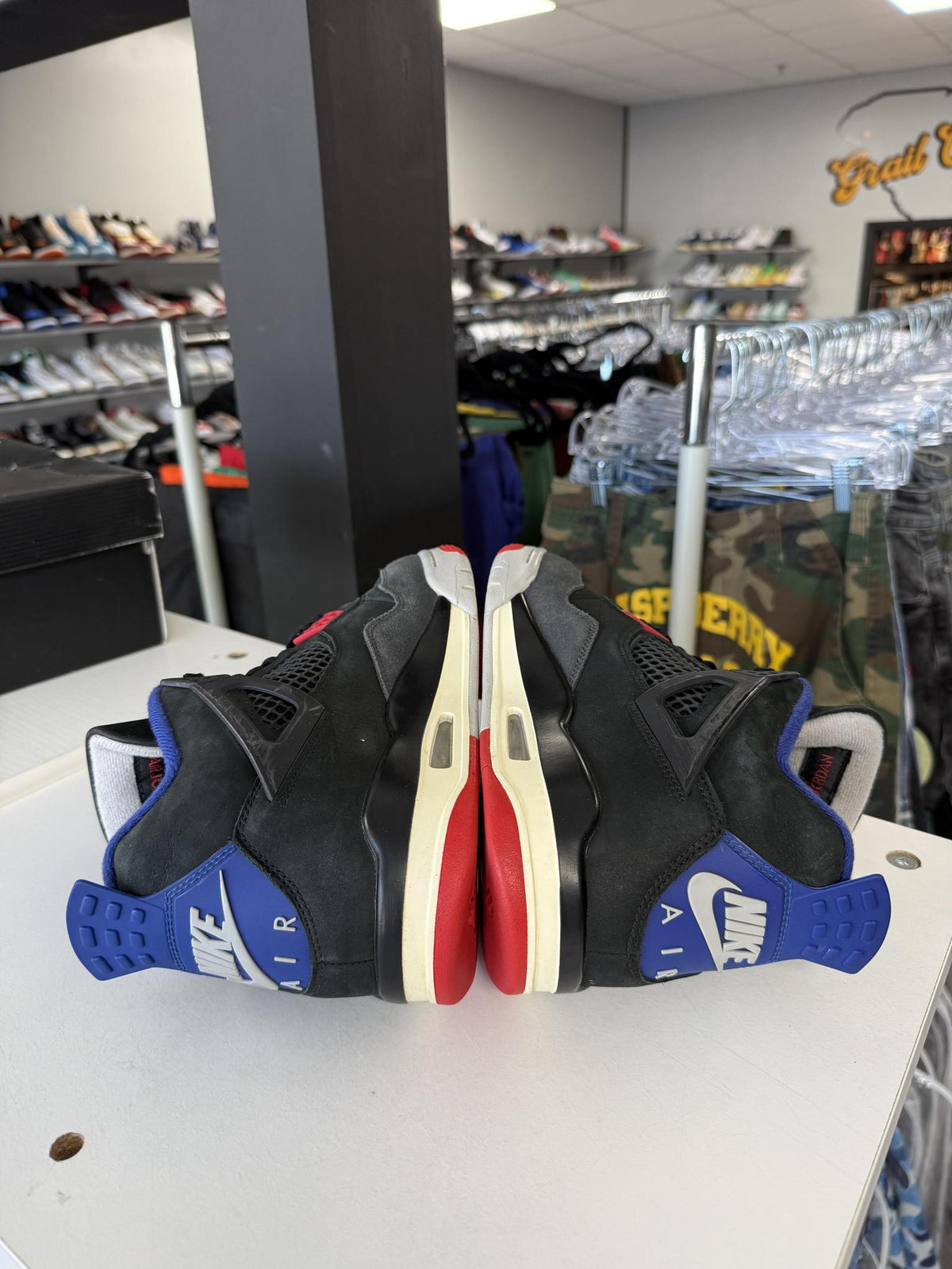 Jordan 4 "Rare Air" Used Size 8.5