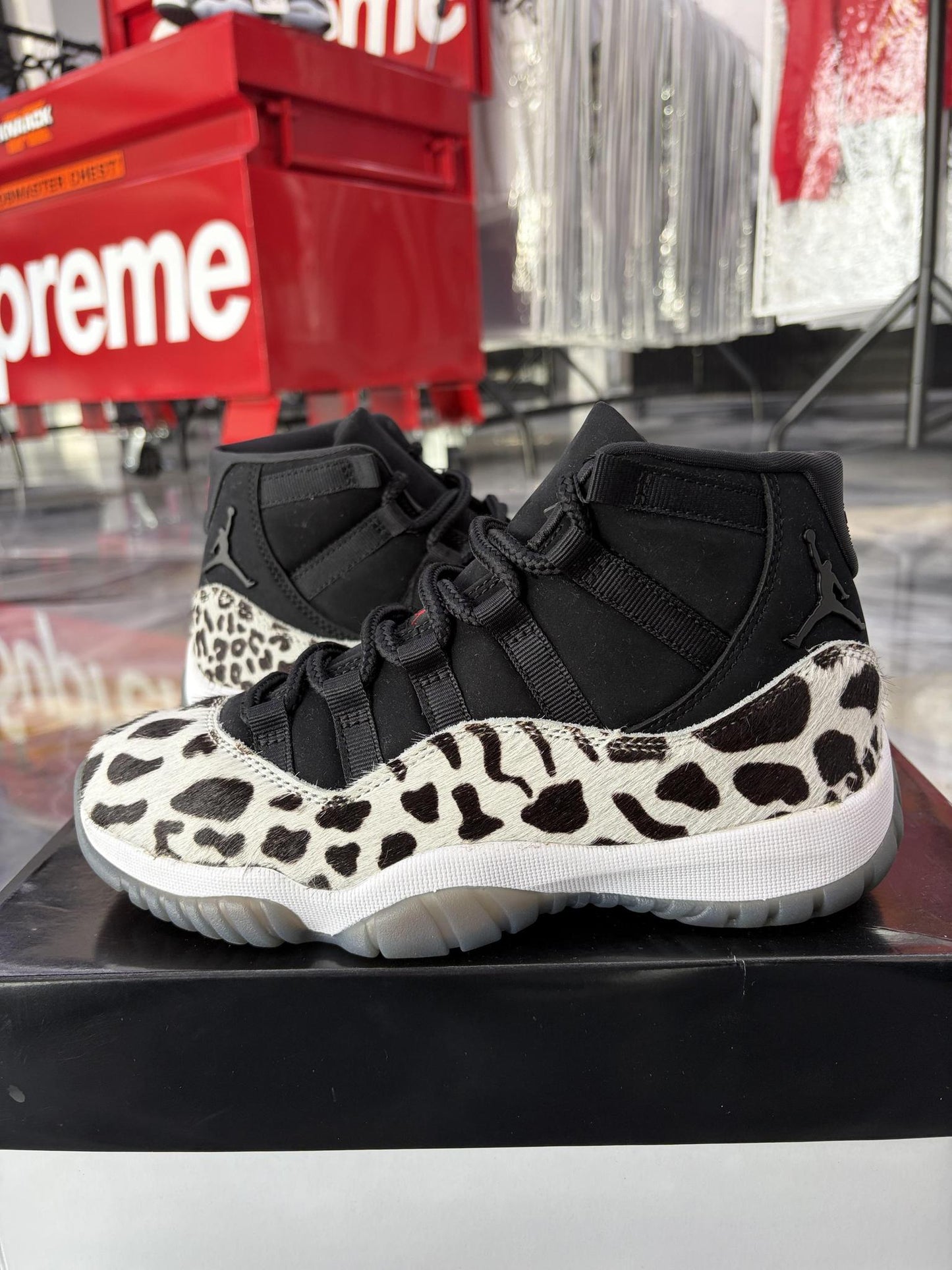 Jordan 11 "Animal Instinct" Used Size 5Y/6.5W